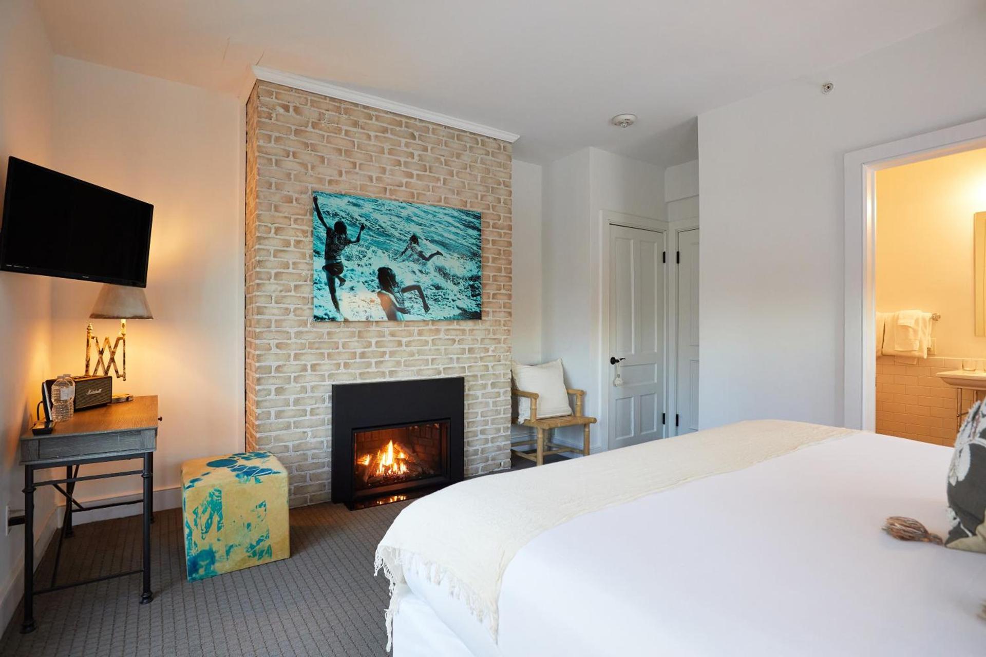 Shelter Harbor Inn photo 20