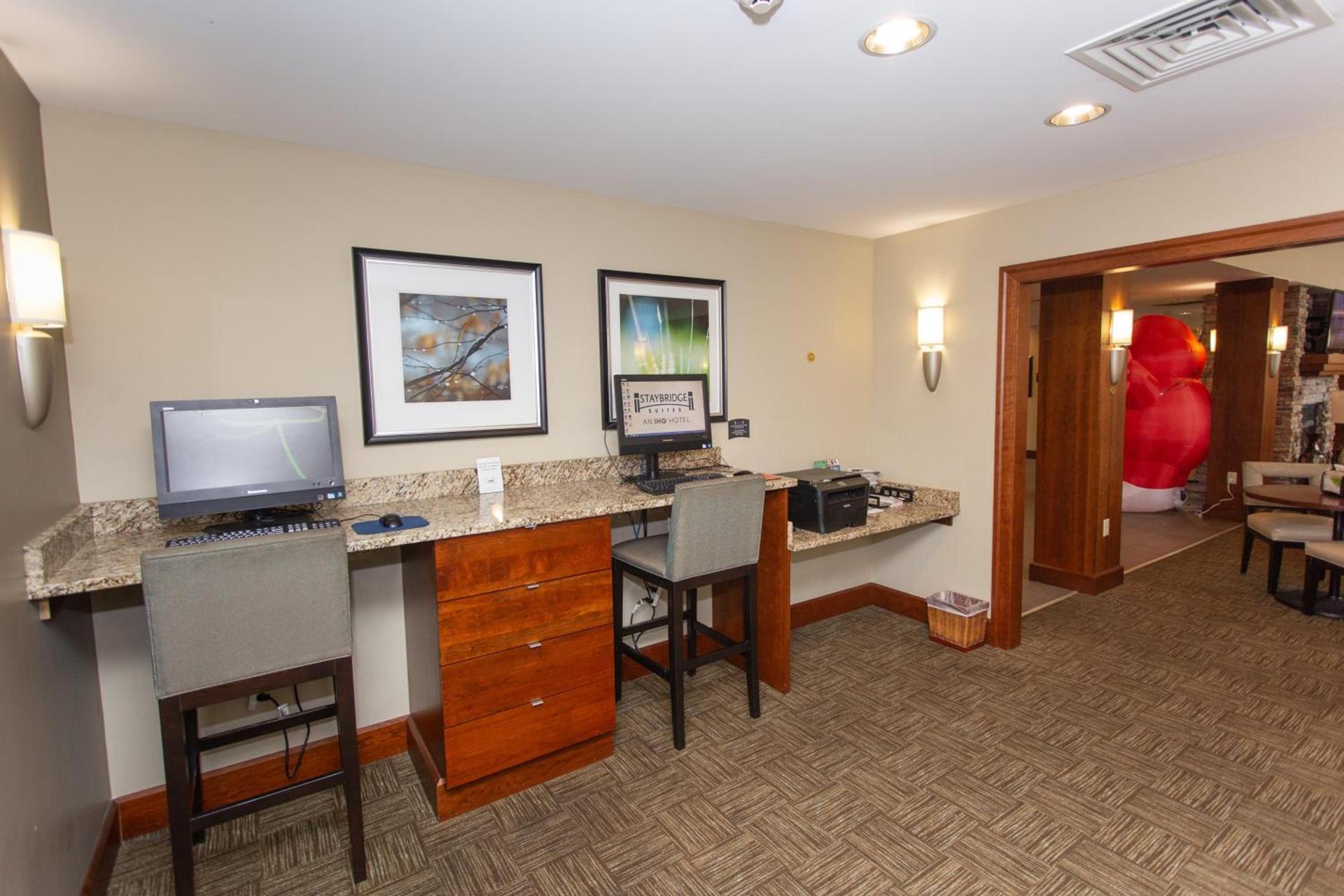 Staybridge Suites Bowling Green by IHG photo 3