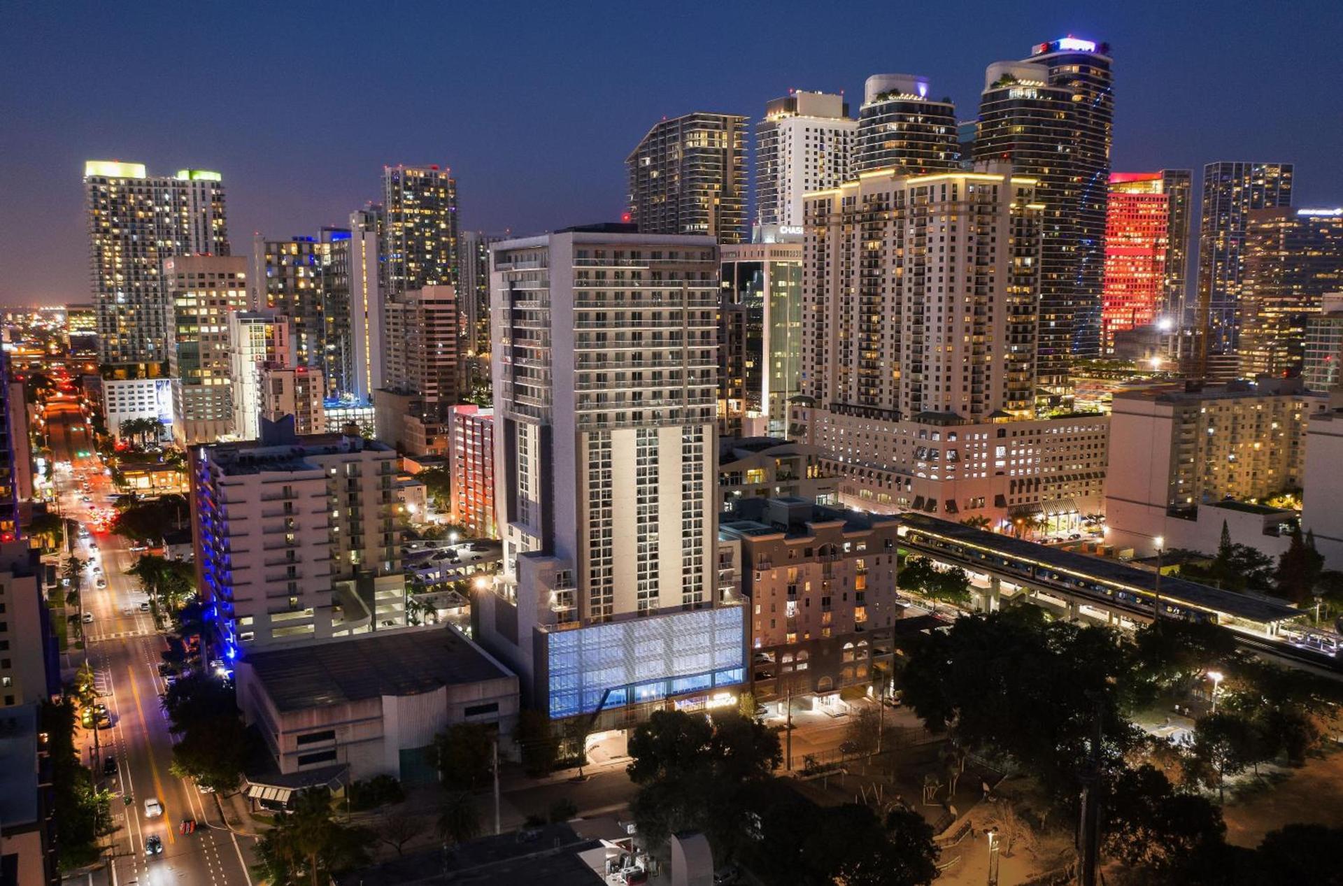Hotel Indigo Miami Brickell by IHG photo 1