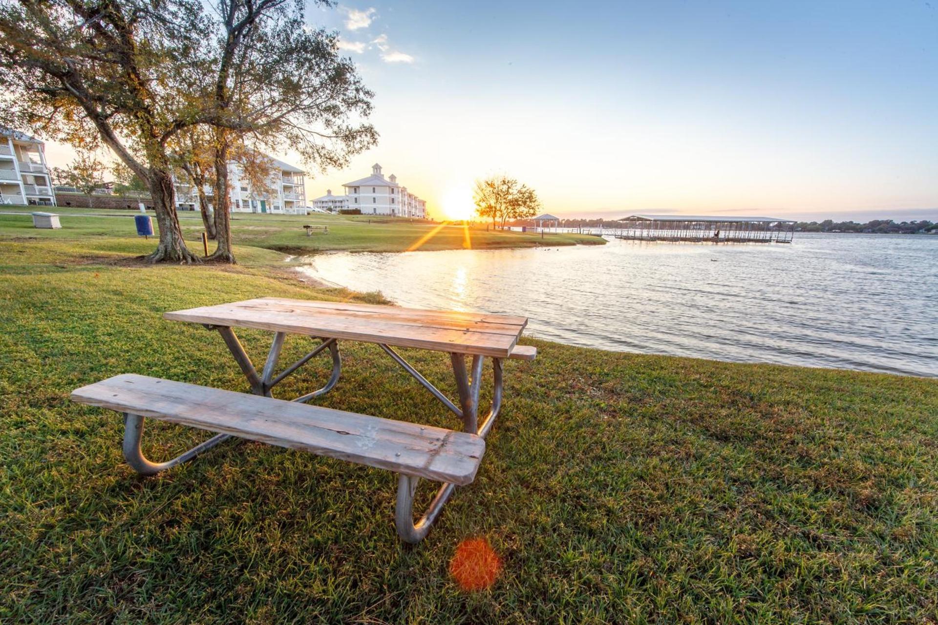 Holiday Inn Club Vacations Piney Shores Resort at Lake Conroe photo 21