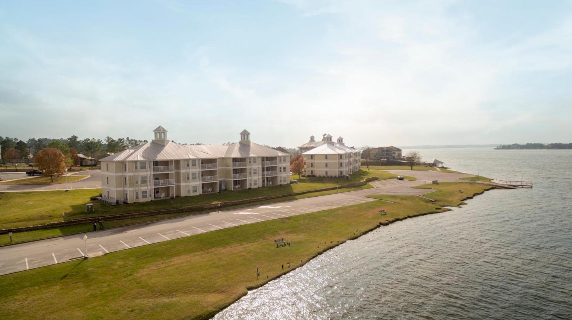 Holiday Inn Club Vacations Piney Shores Resort at Lake Conroe photo 44