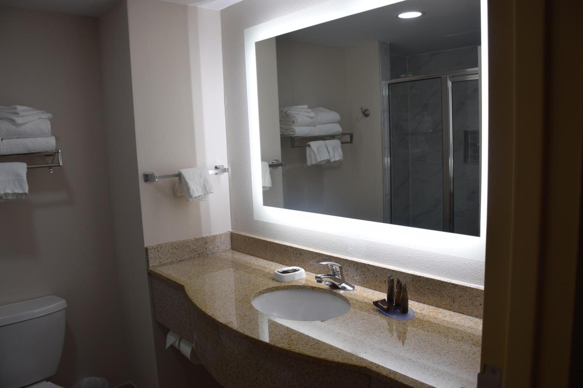 Wingate by Wyndham Baltimore BWI Airport photo 13