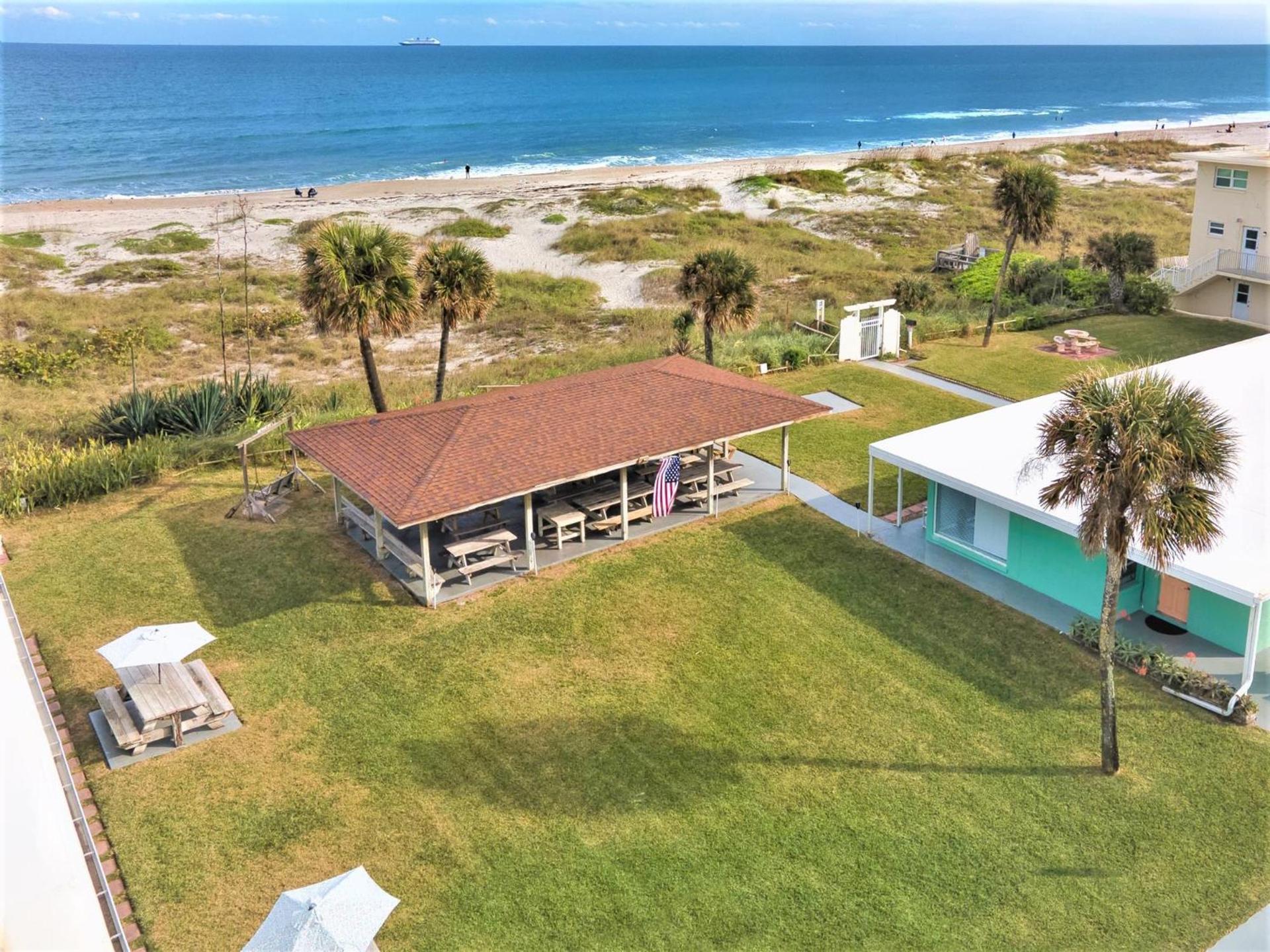 Sea Aire Oceanfront Inn photo 31