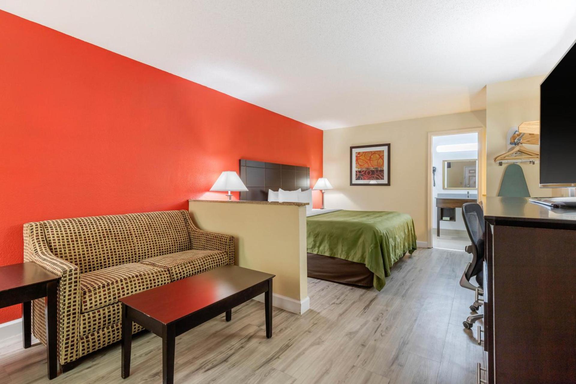 Quality Inn & Suites Lexington photo 26