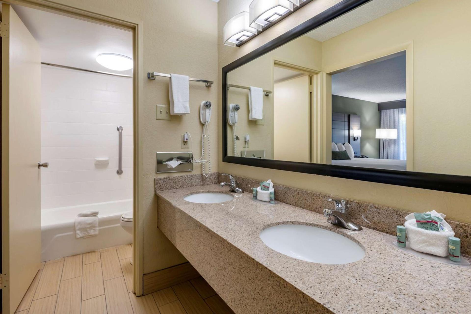 Best Western Downtown Stuart photo 13