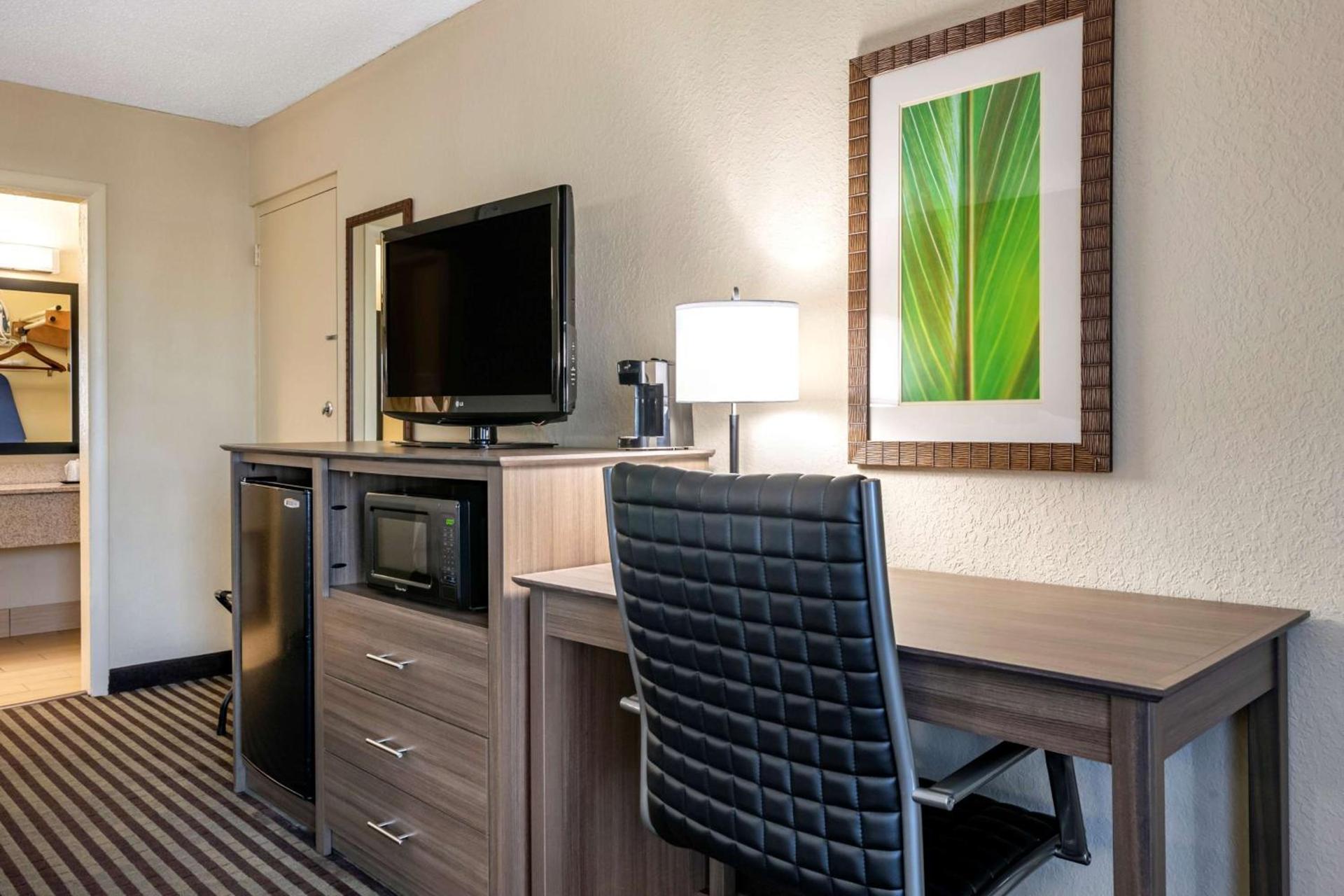 Best Western Downtown Stuart photo 11