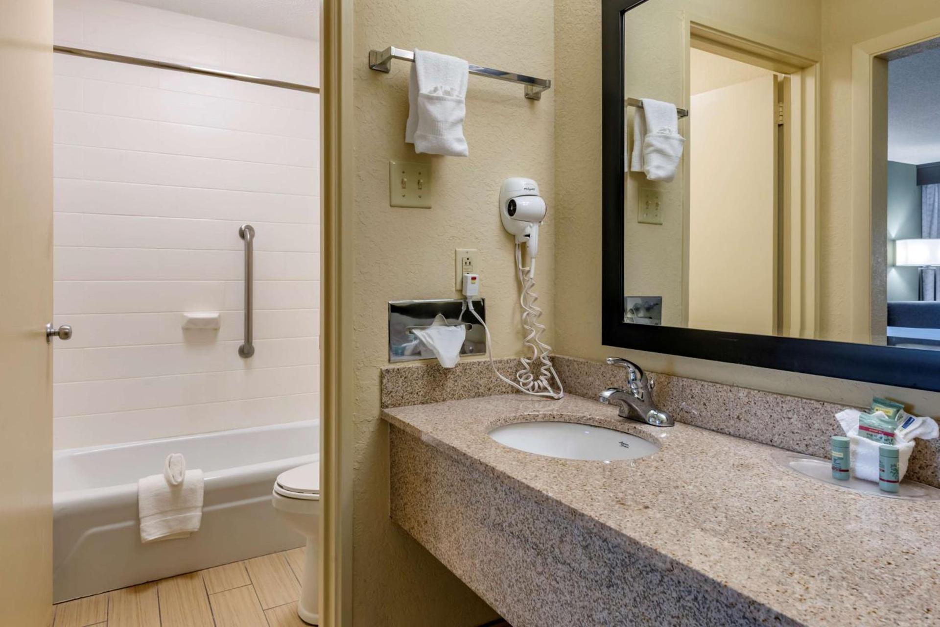 Best Western Downtown Stuart photo 14
