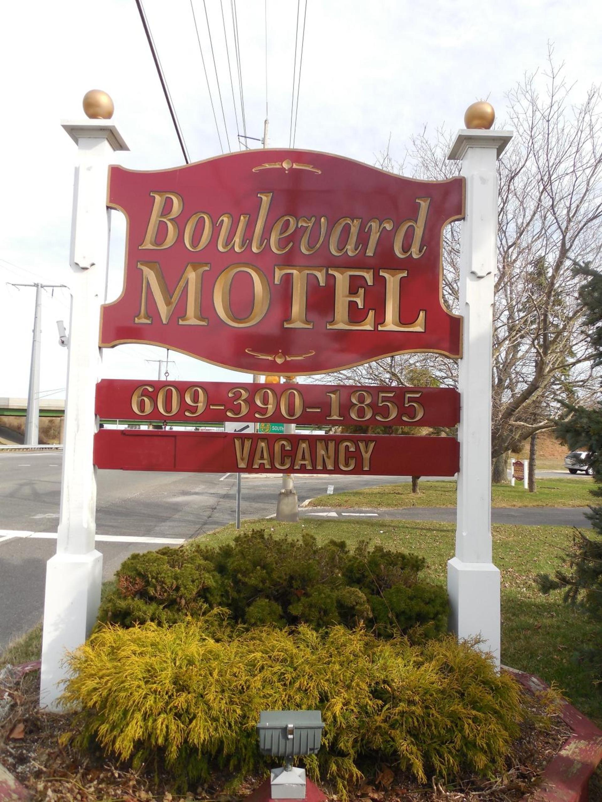 Boulevard Motel photo 9