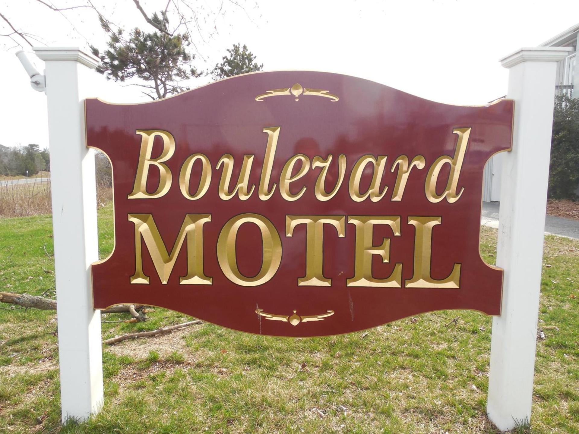 Boulevard Motel photo 10