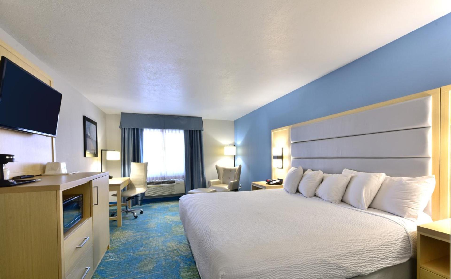 Days Inn by Wyndham Springville photo 34