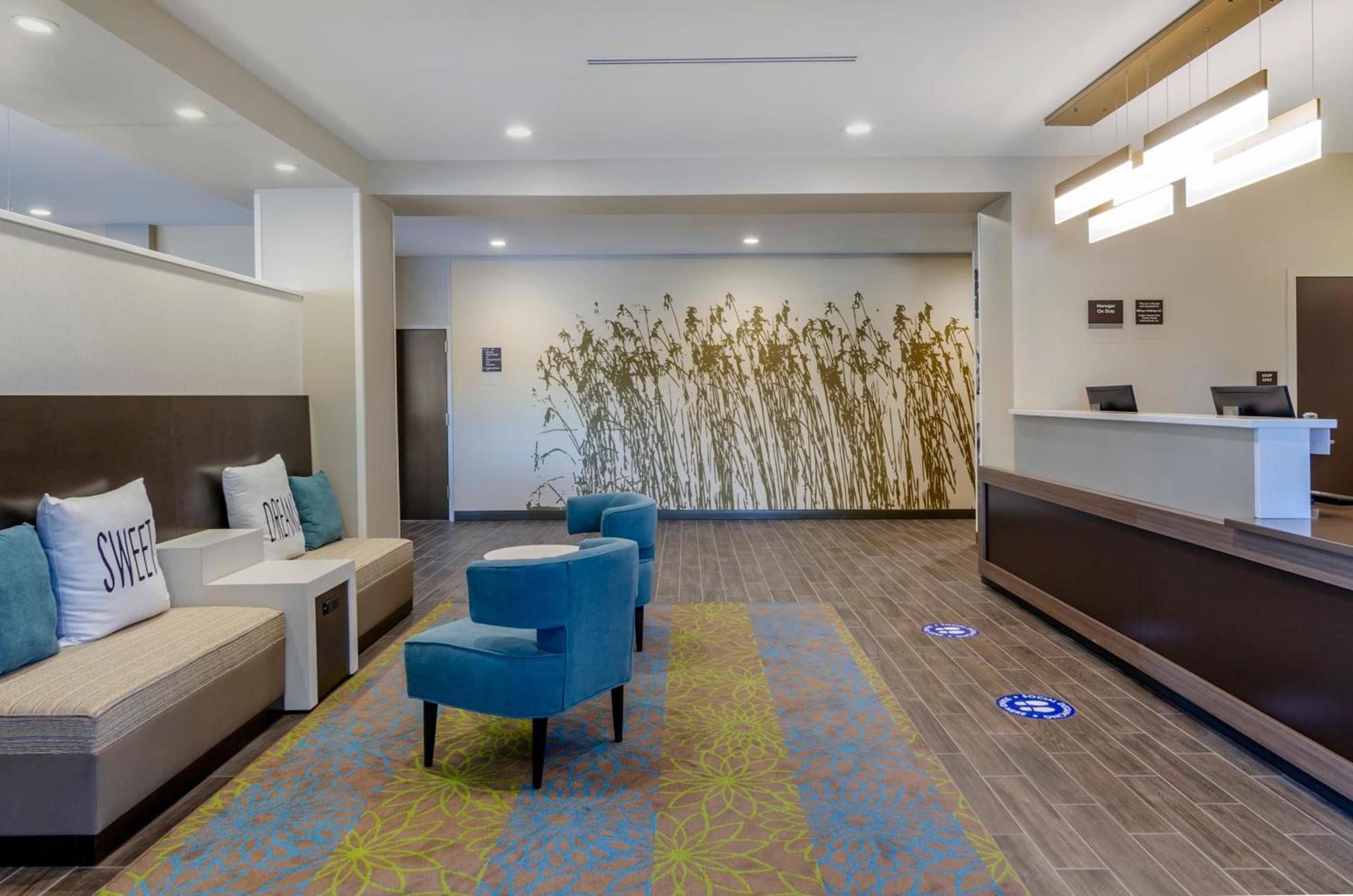 MainStay Suites Great Falls Airport photo 4