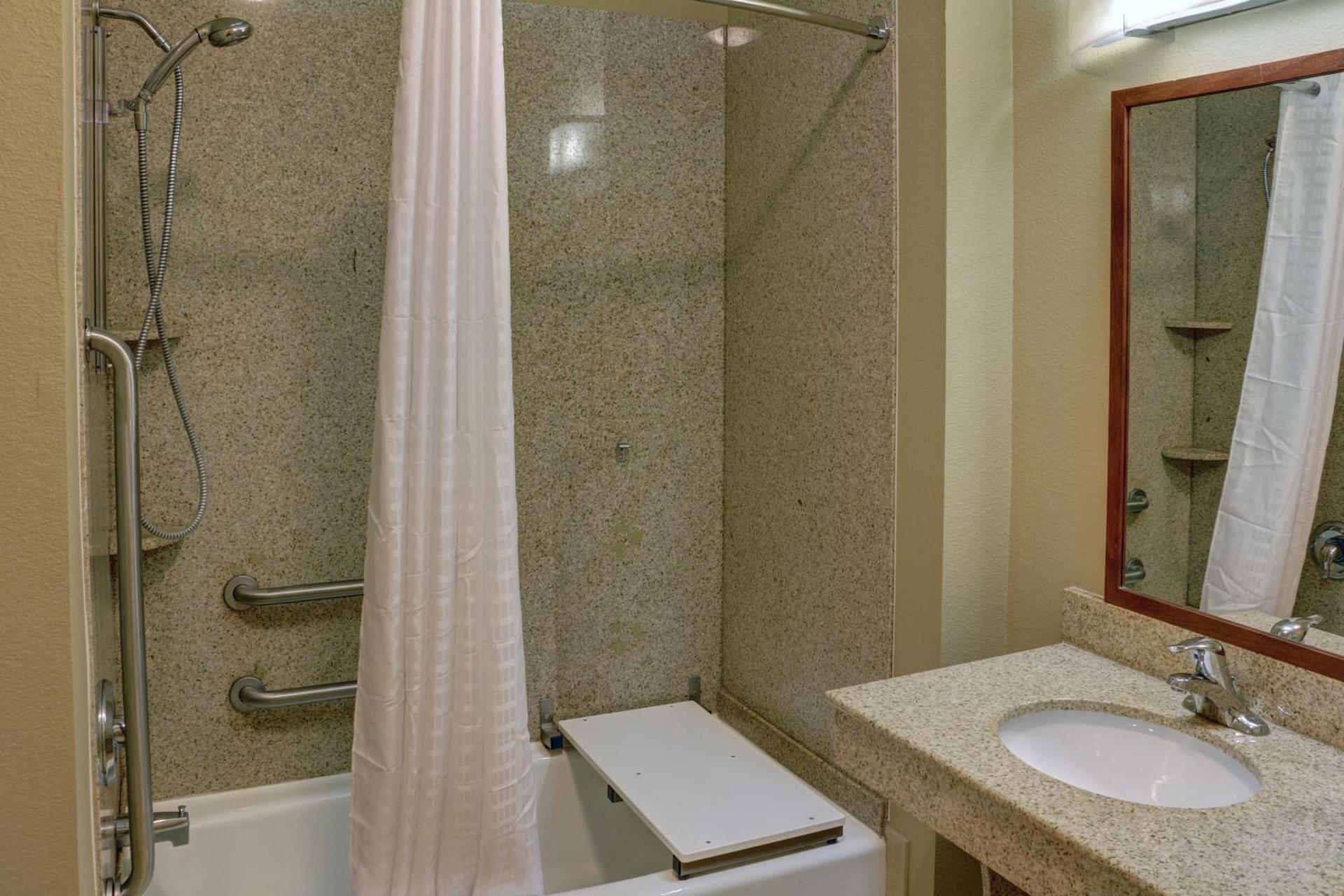 Candlewood Suites Texarkana by IHG photo 3