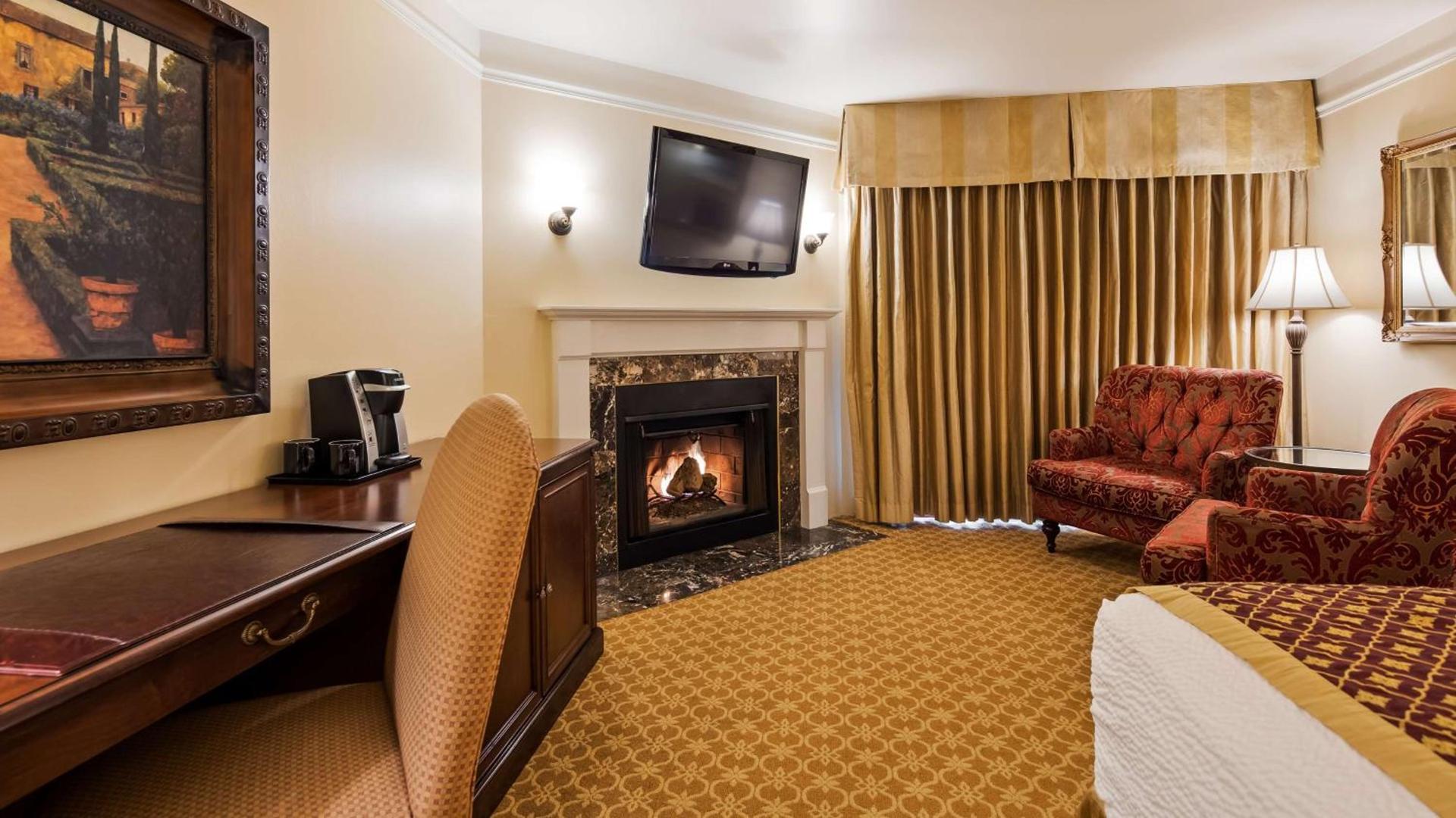 Victorian Inn photo 16