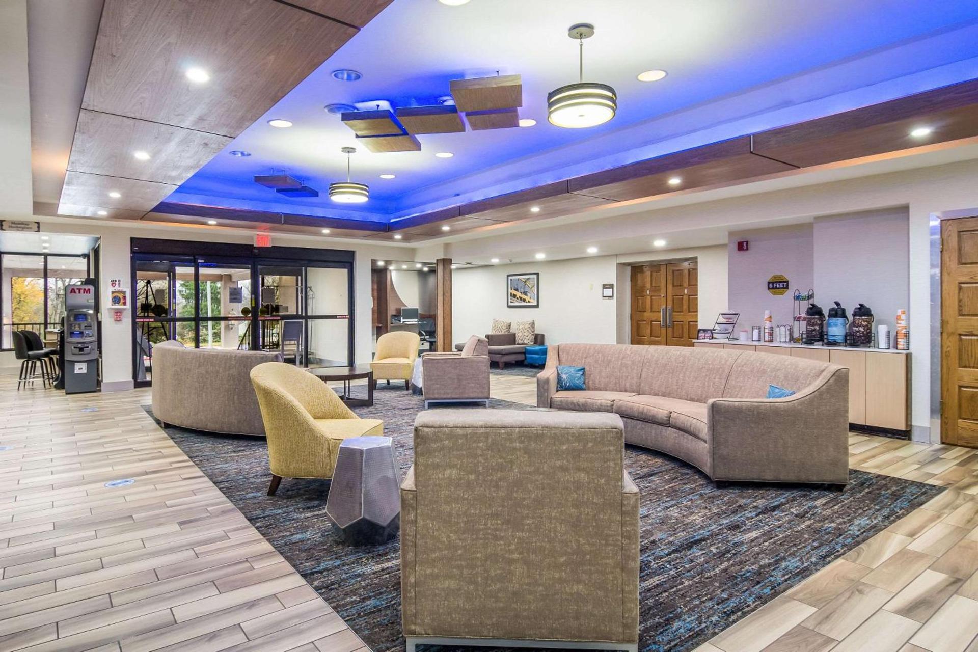 Comfort Inn & Suites Pittsburgh Fox Chapel photo 4