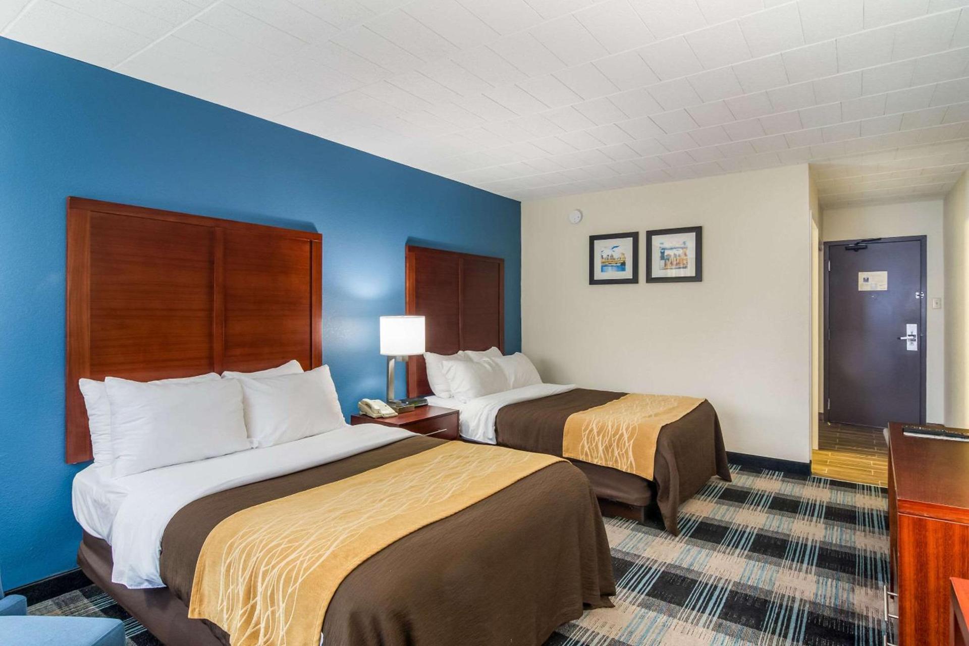 Comfort Inn & Suites Pittsburgh Fox Chapel photo 15
