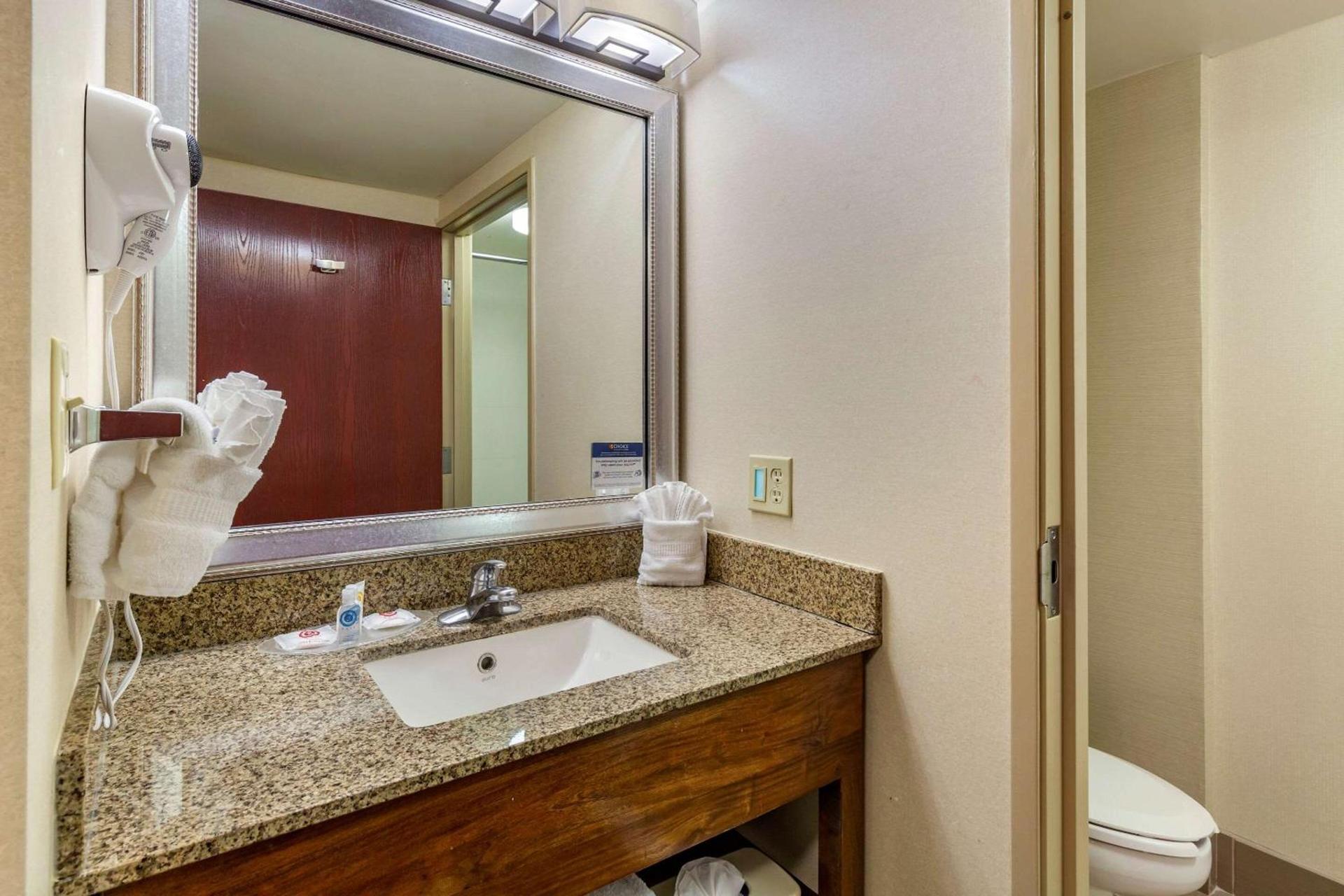 Comfort Suites Manassas Battlefield Park photo 23