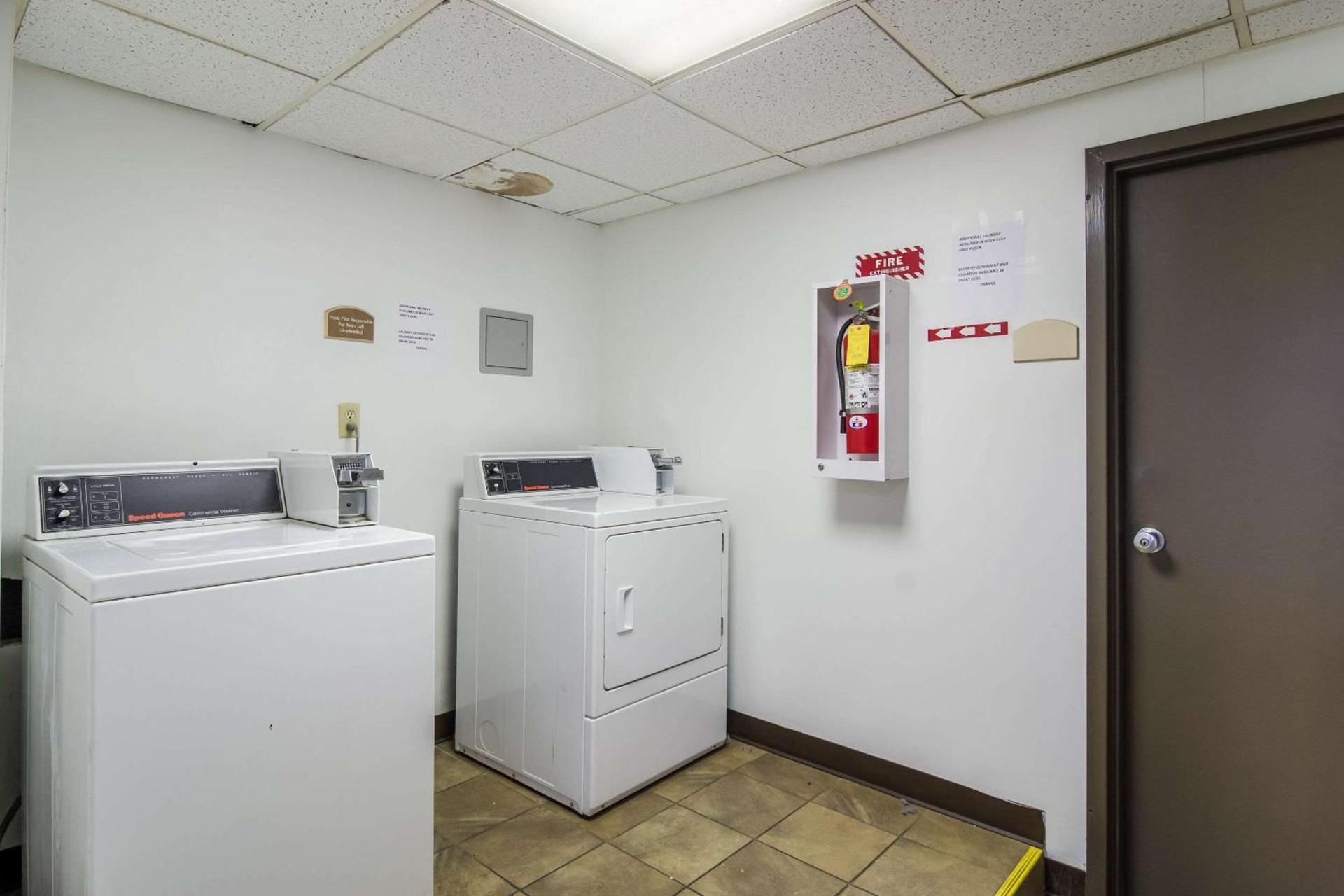 Comfort Inn & Suites Pittsburgh Fox Chapel photo 42