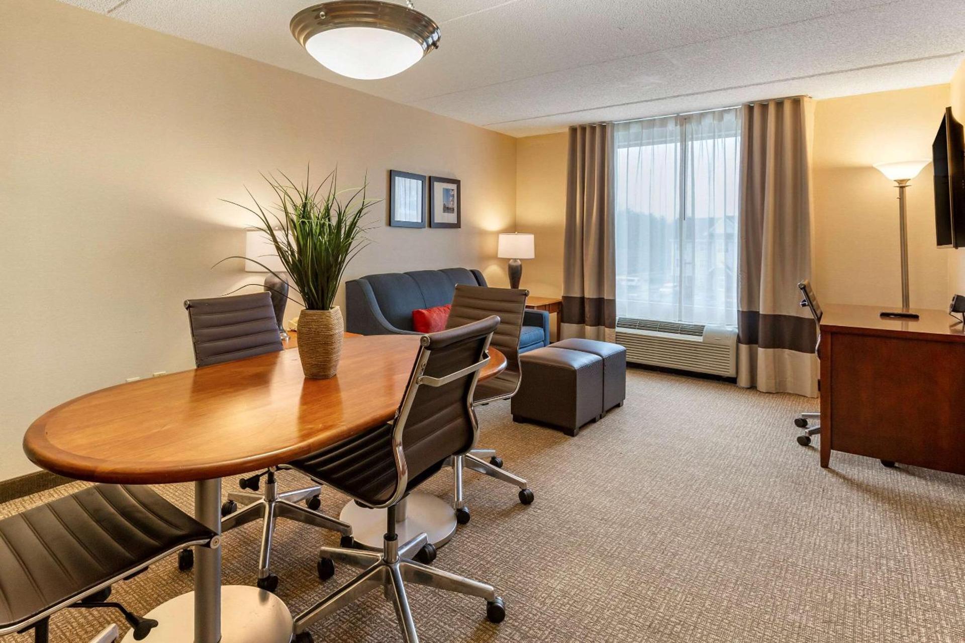 Comfort Suites Manassas Battlefield Park photo 28