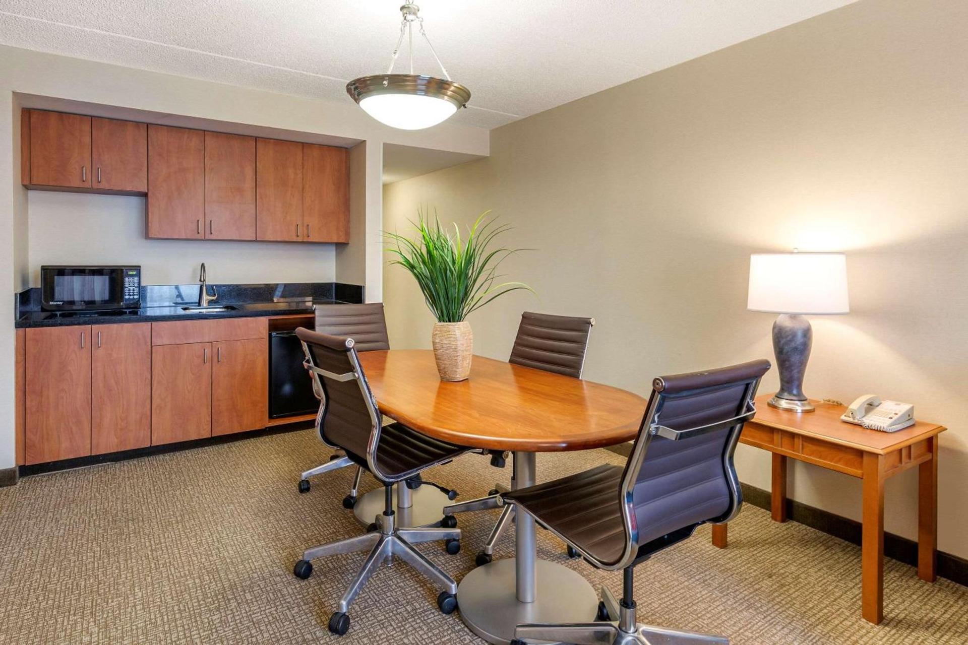 Comfort Suites Manassas Battlefield Park photo 30