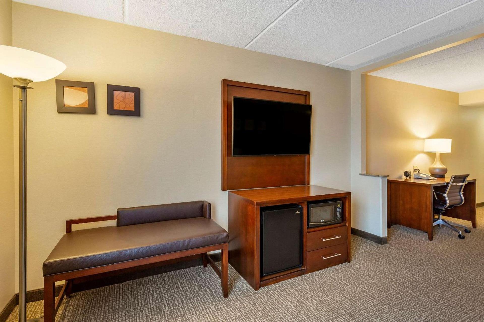 Comfort Suites Manassas Battlefield Park photo 37