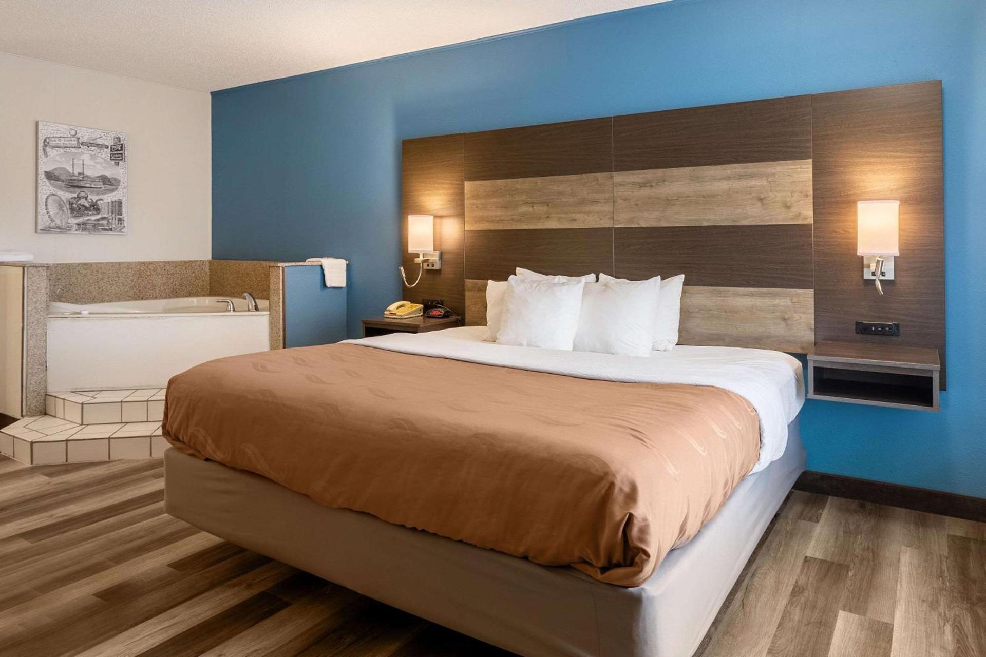 Quality Inn Branson On the Strip photo 27
