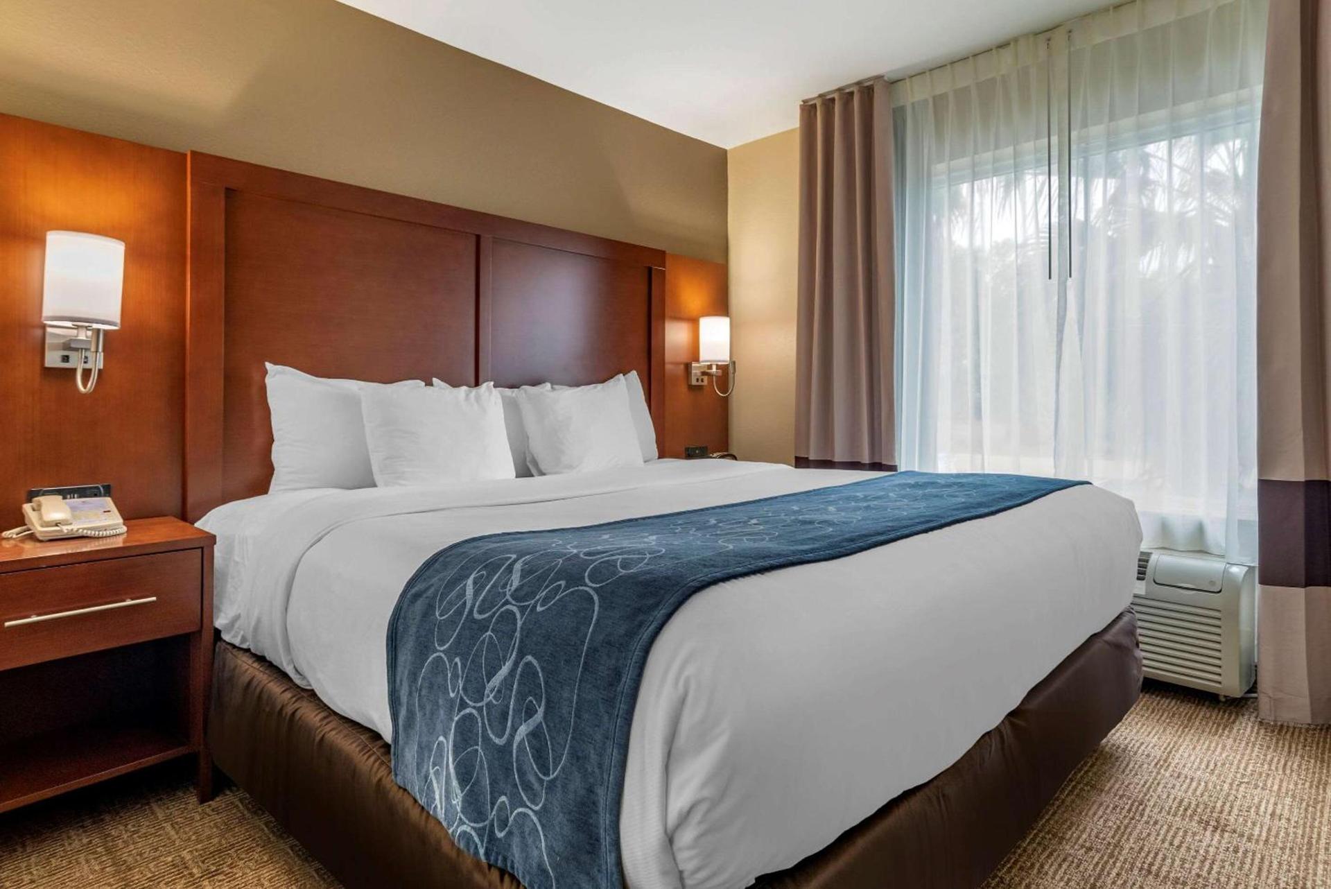 Comfort Suites Niceville Near Eglin Air Force Base photo 8