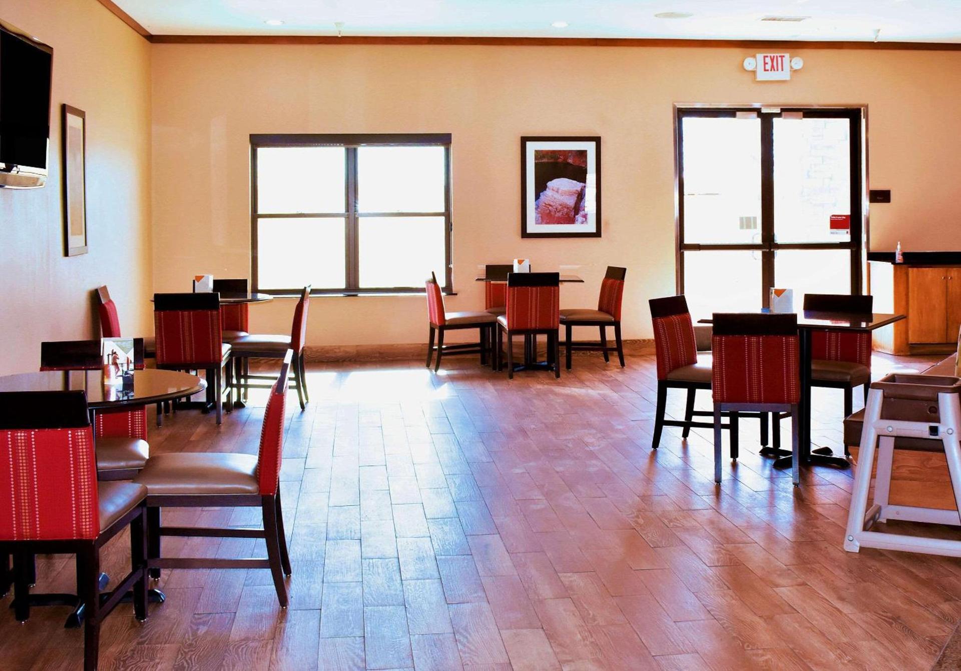 Comfort Suites Roswell North photo 24