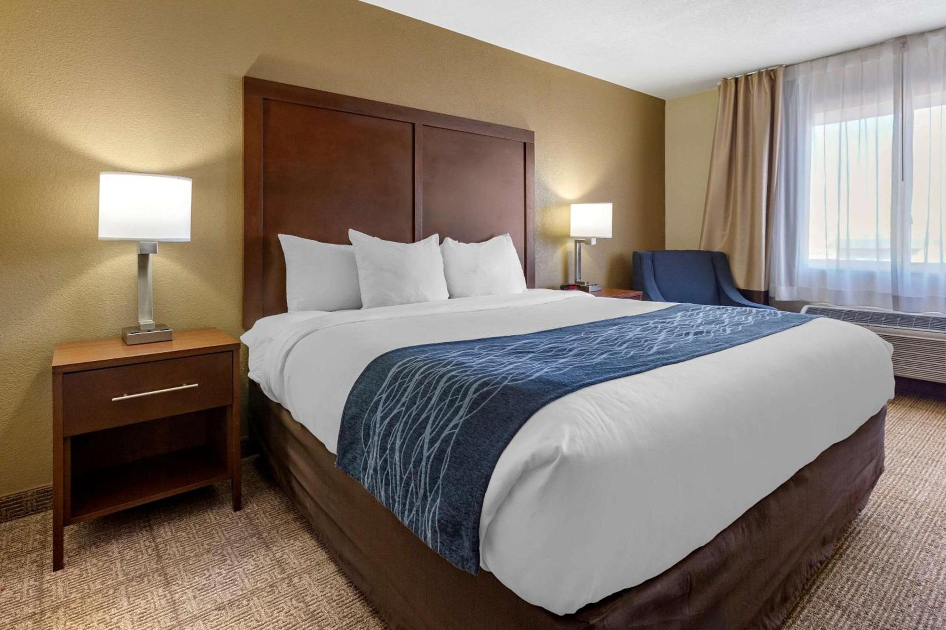 Comfort Inn & Suites Alameda at Albuquerque Balloon Fiesta Park photo 5