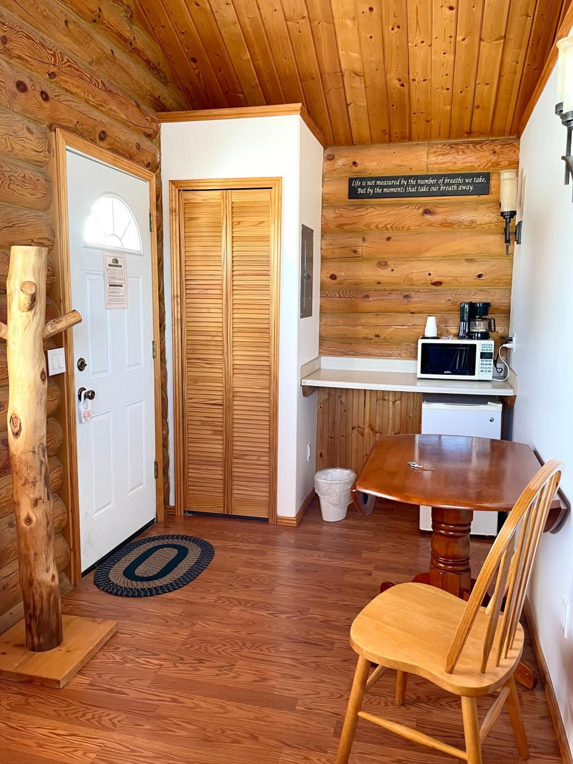 Country Cabins Inn photo 8