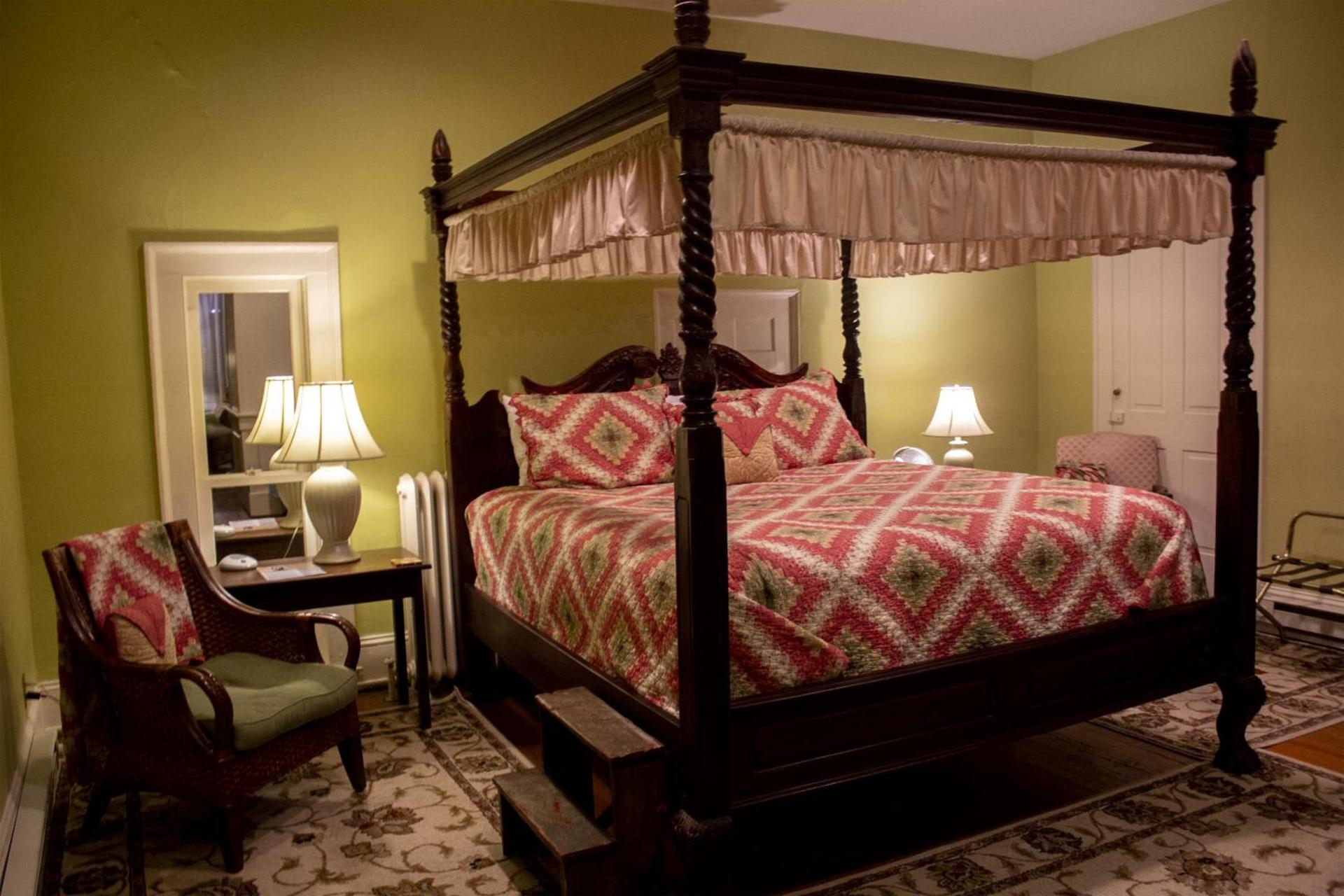 The Inn at Lincoln Square photo 29