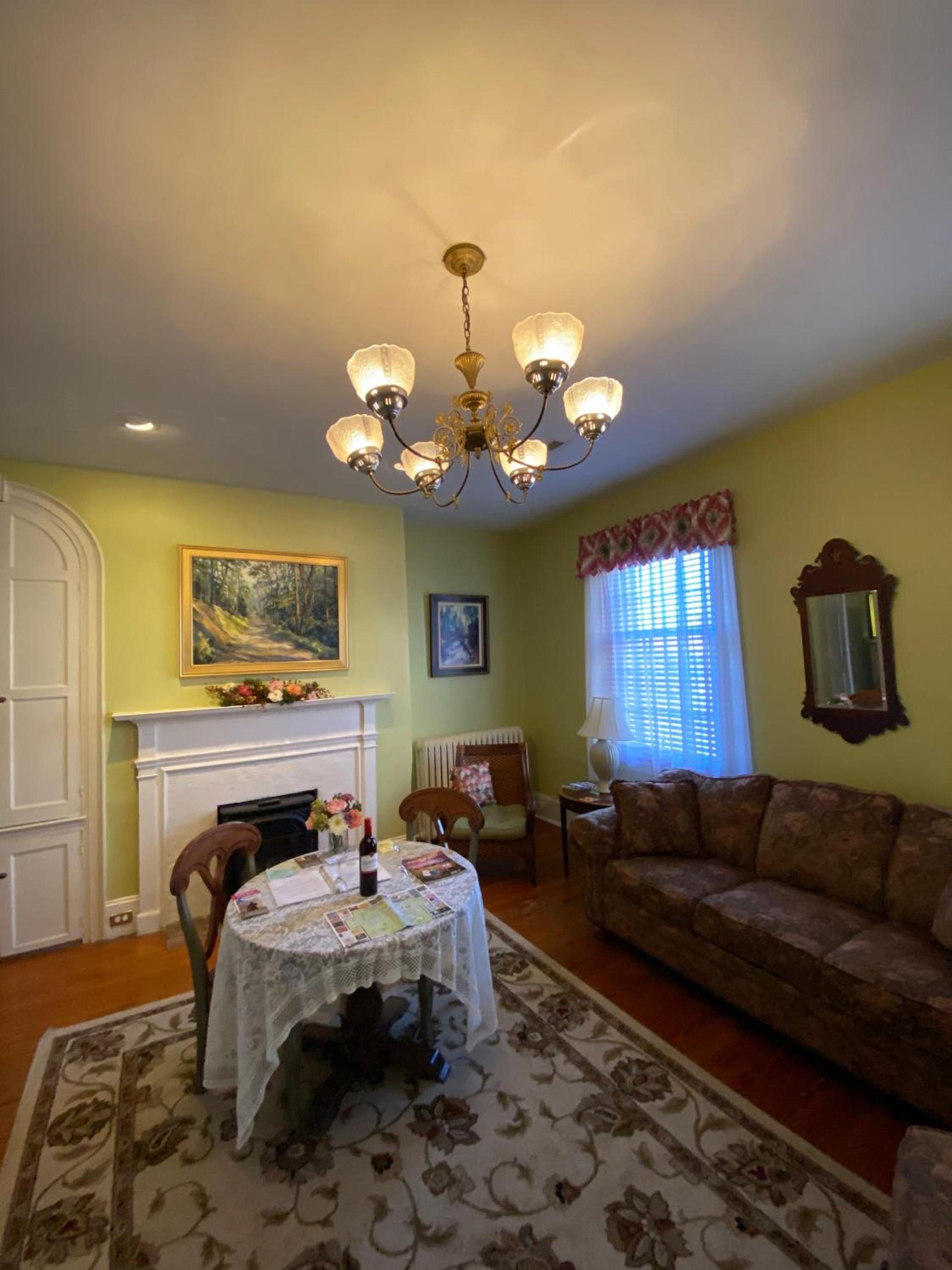 The Inn at Lincoln Square photo 31