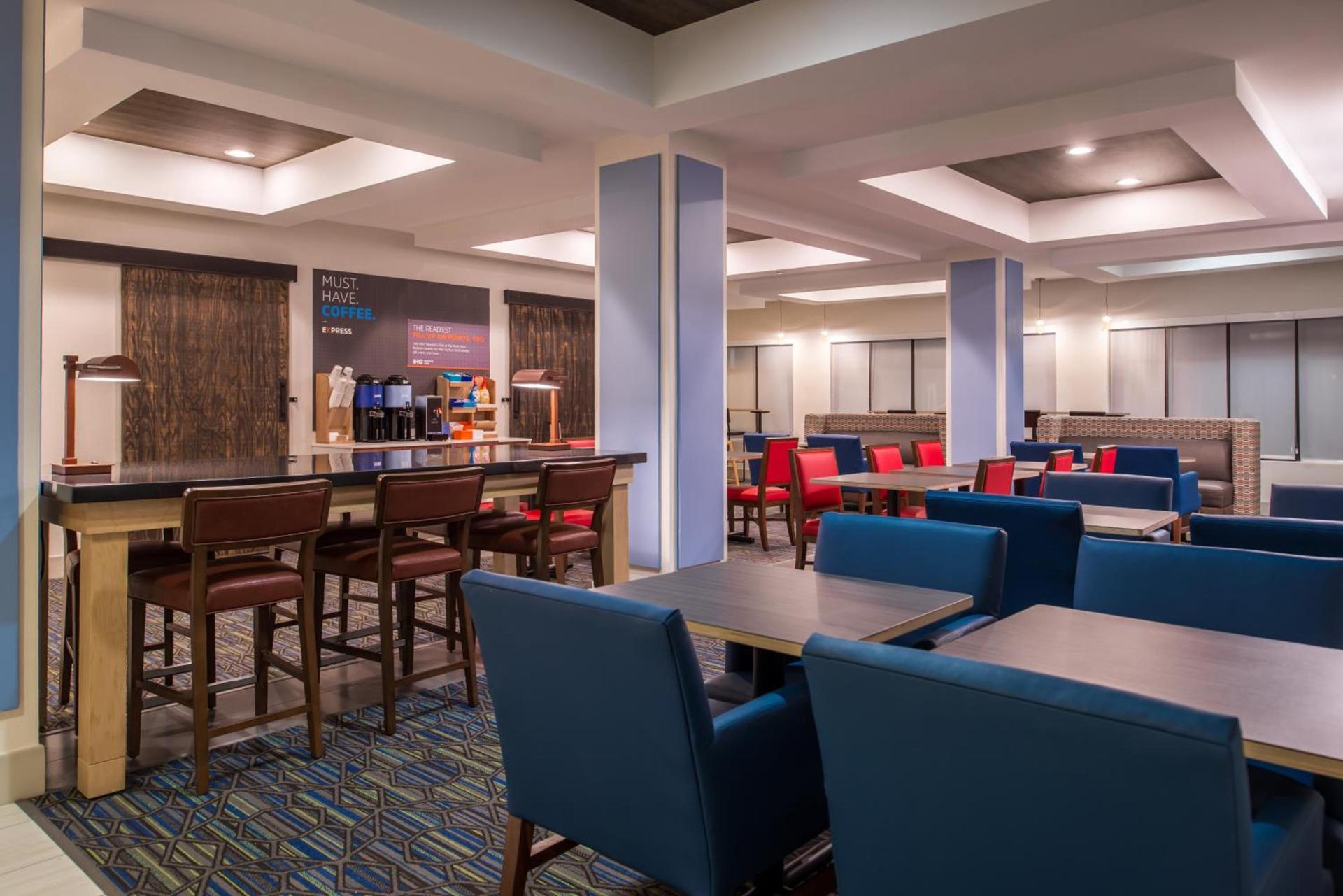 Holiday Inn Express Hotel & Suites Tampa-Anderson Road-Veterans Exp by IHG photo 64