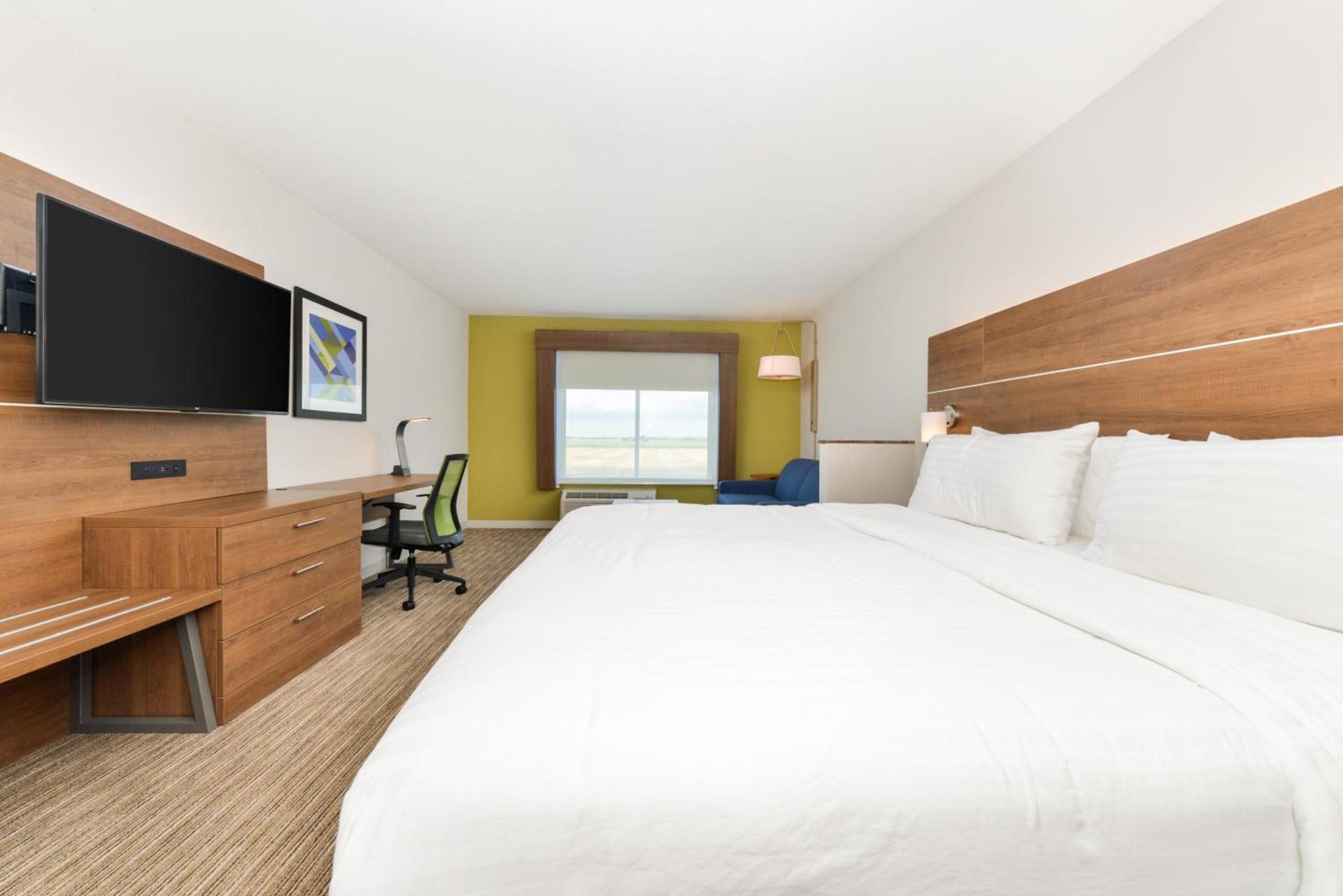 Holiday Inn Express & Suites - Ogallala by IHG photo 55