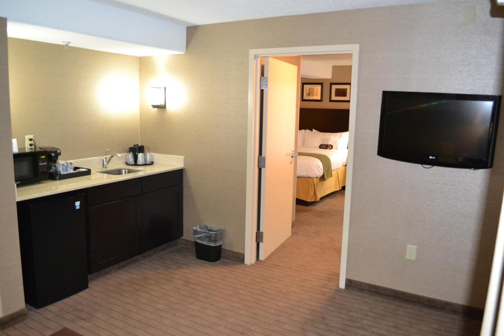 Garner Hotel Brockton - Boston by IHG photo 32