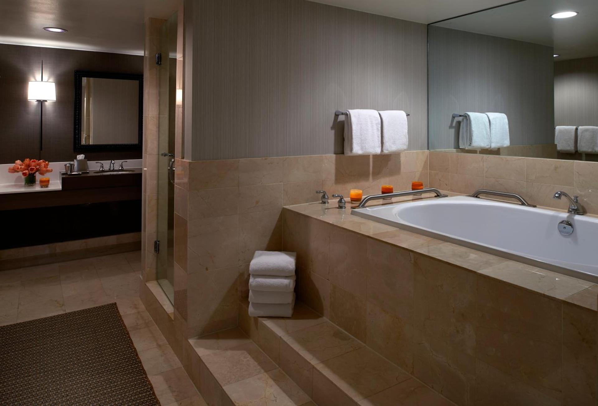Kimpton Hotel Vintage Seattle by IHG photo 56