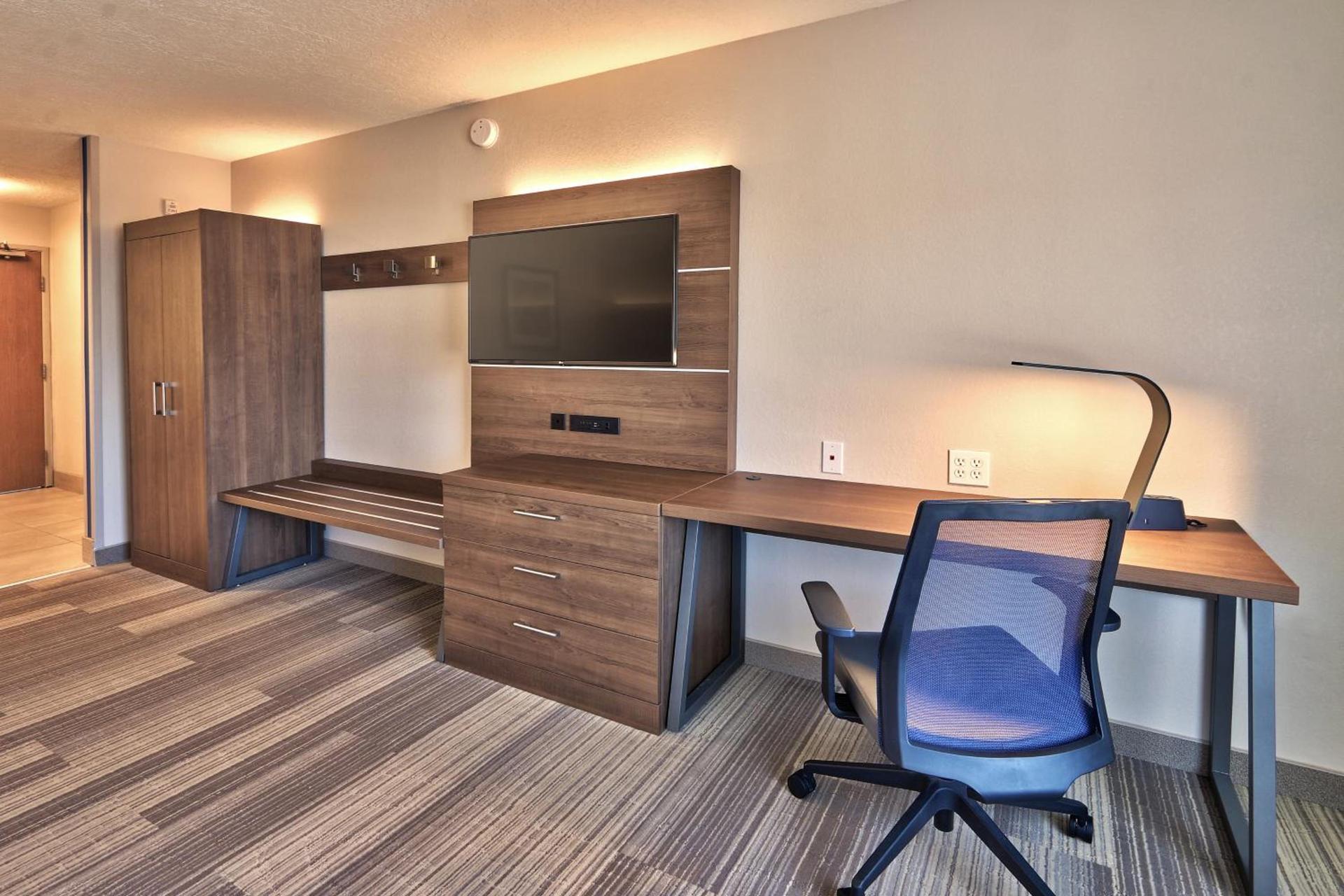 Holiday Inn Express Socorro by IHG photo 32