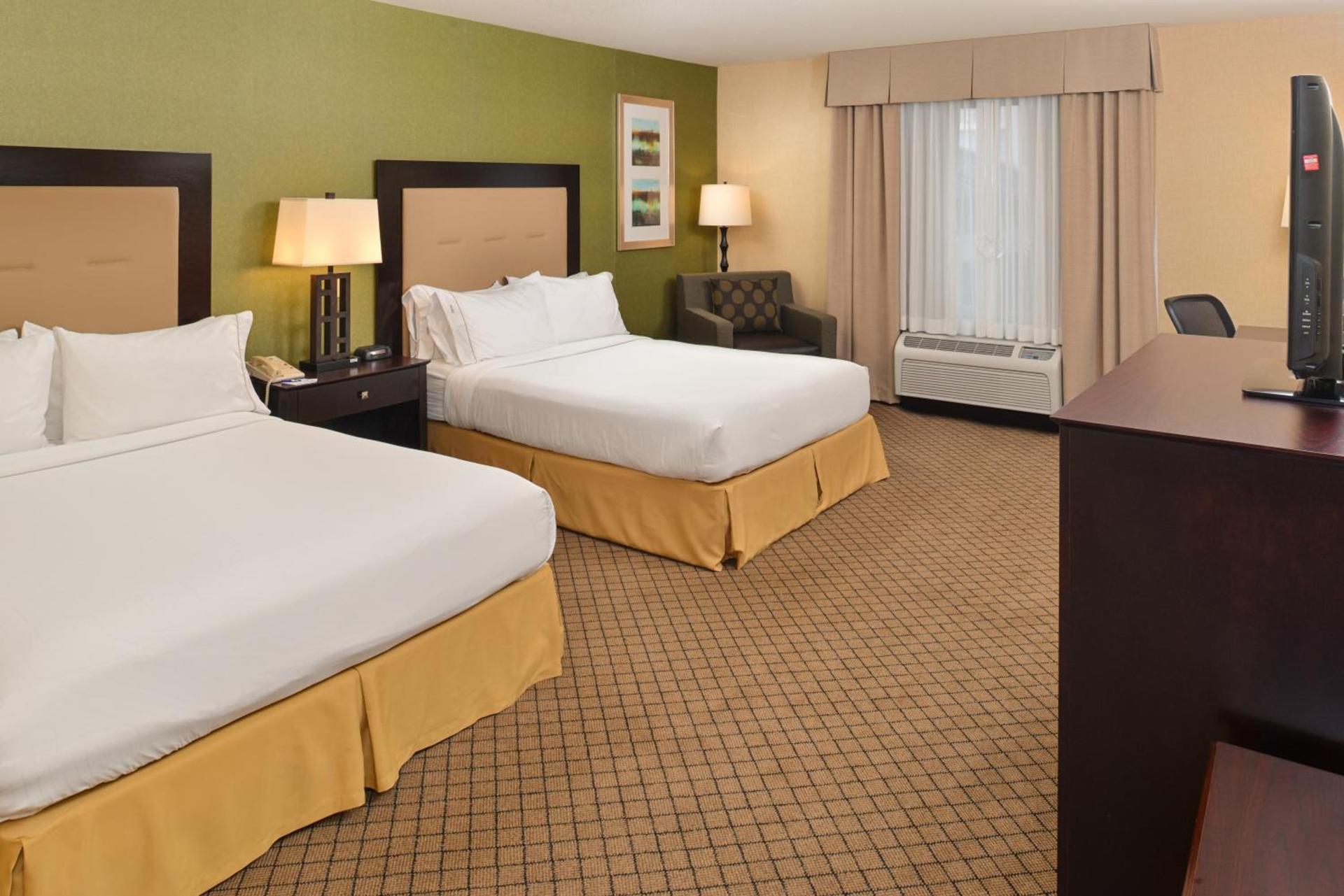 Holiday Inn Express Woodland by IHG photo 40