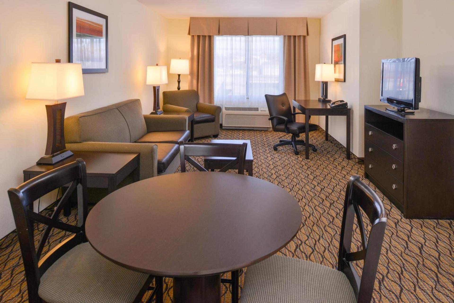 Holiday Inn Poplar Bluff by IHG photo 62