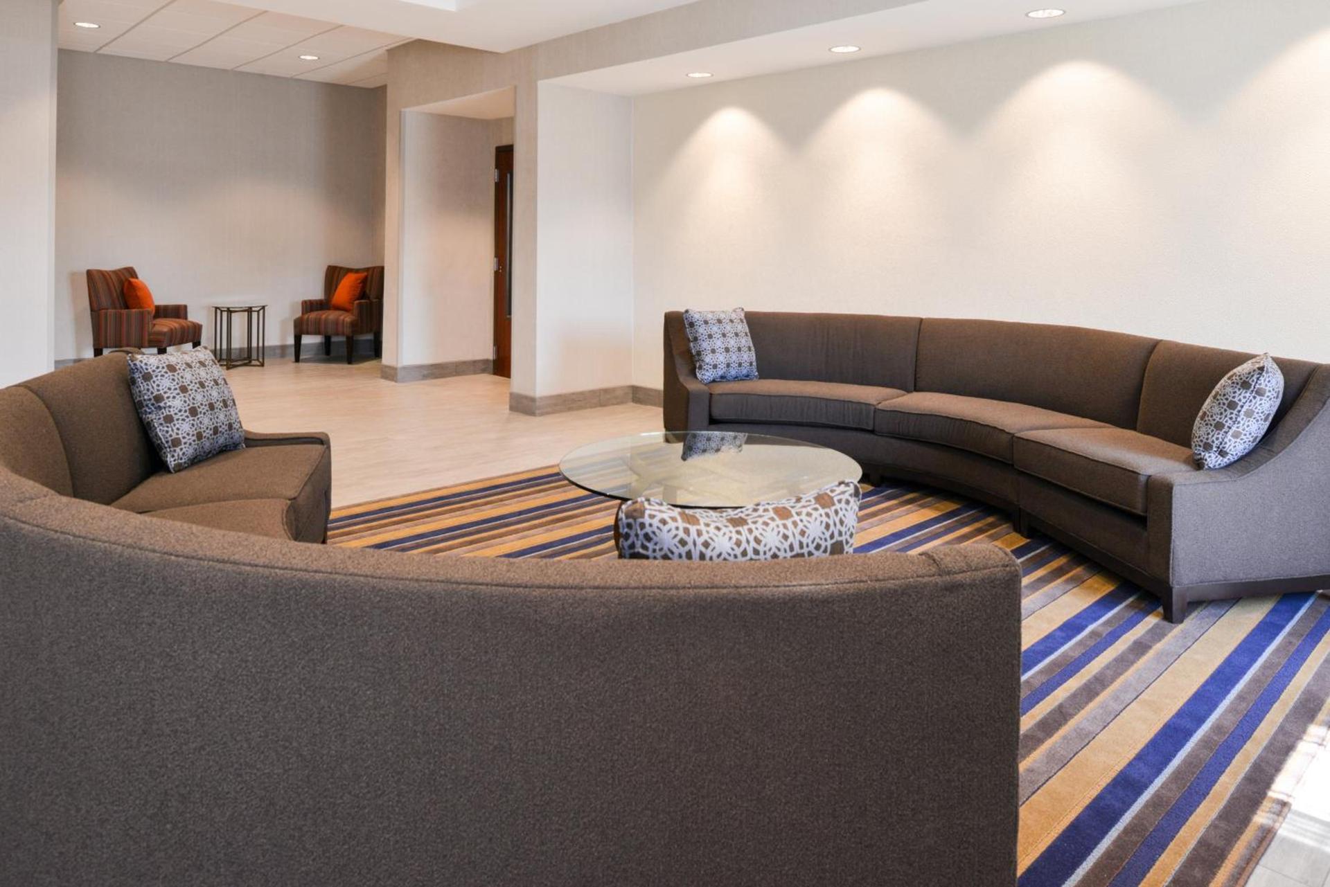 Holiday Inn Poplar Bluff by IHG photo 43