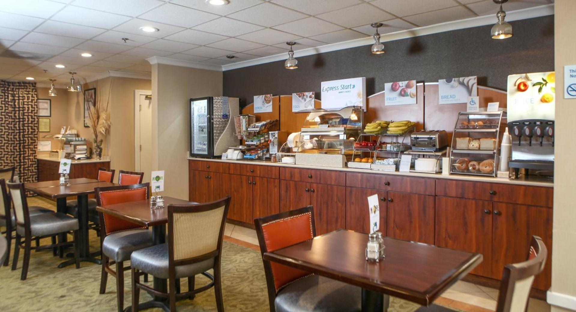 Holiday Inn Express Hotel & Suites - Atlanta/Emory University Area by IHG photo 10