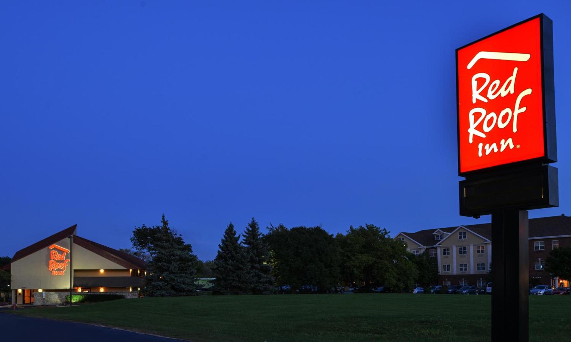 Red Roof Inn Milwaukee Airport Oak Creek photo 7