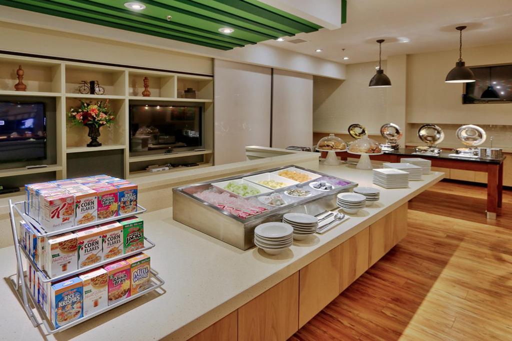 Holiday Inn Roswell by IHG photo 18