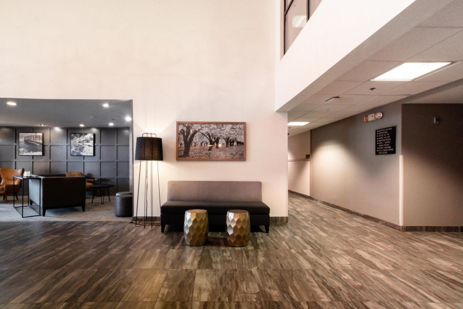 Oxford Suites Chico photo 10