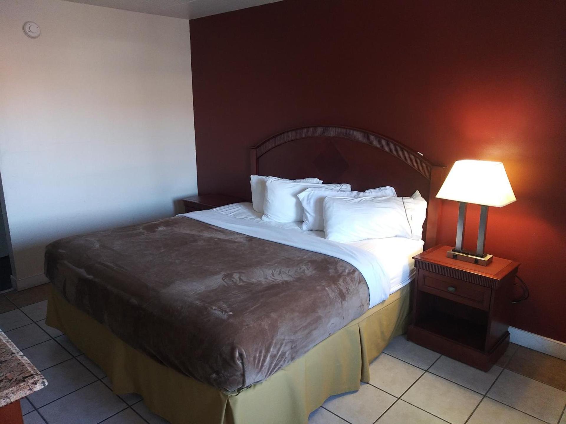 Red Apple Inn photo 6