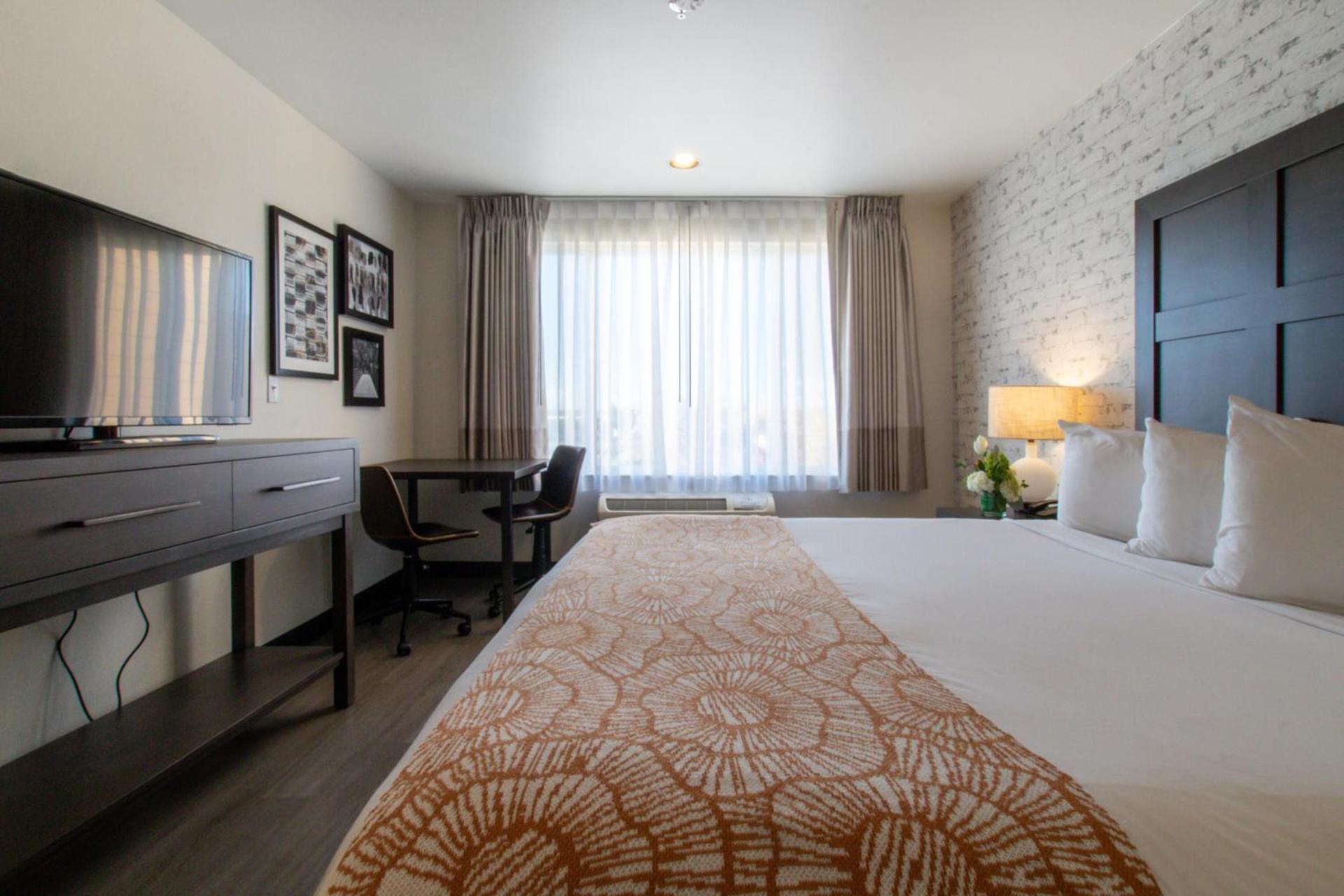 Oxford Suites Chico photo 15