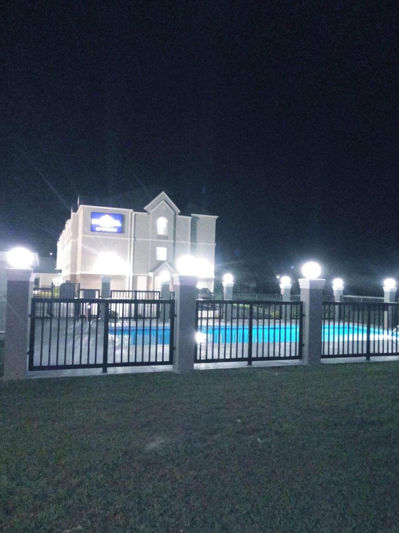 Microtel Inn & Suites by Wyndham Camp Lejeune/Jacksonville — hotel in Jacksonville
