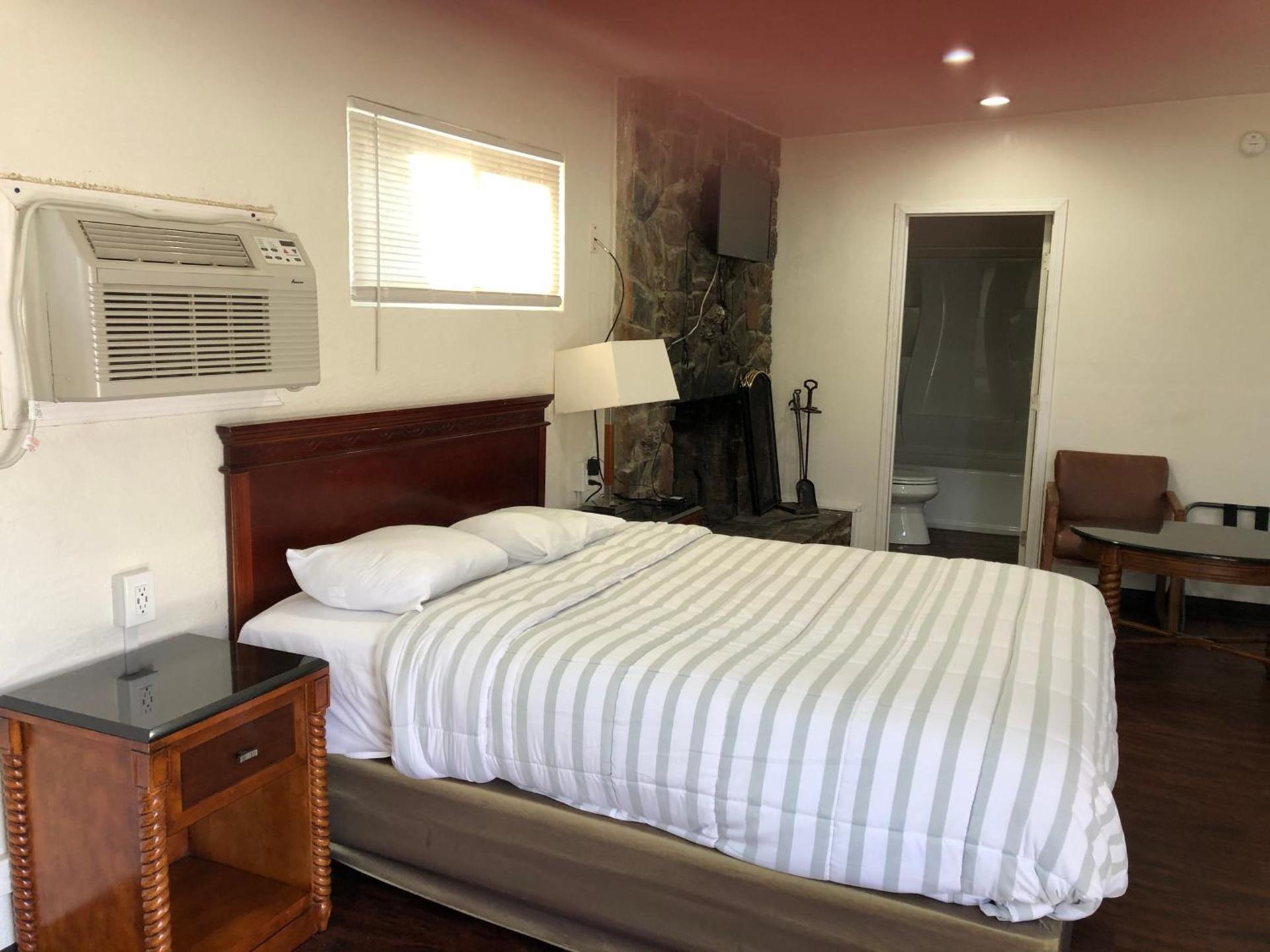 Sequoia Village photo 9
