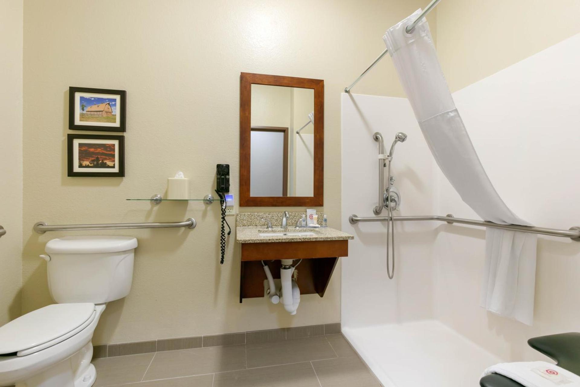 Comfort Inn & Suites Near University of Wyoming photo 69