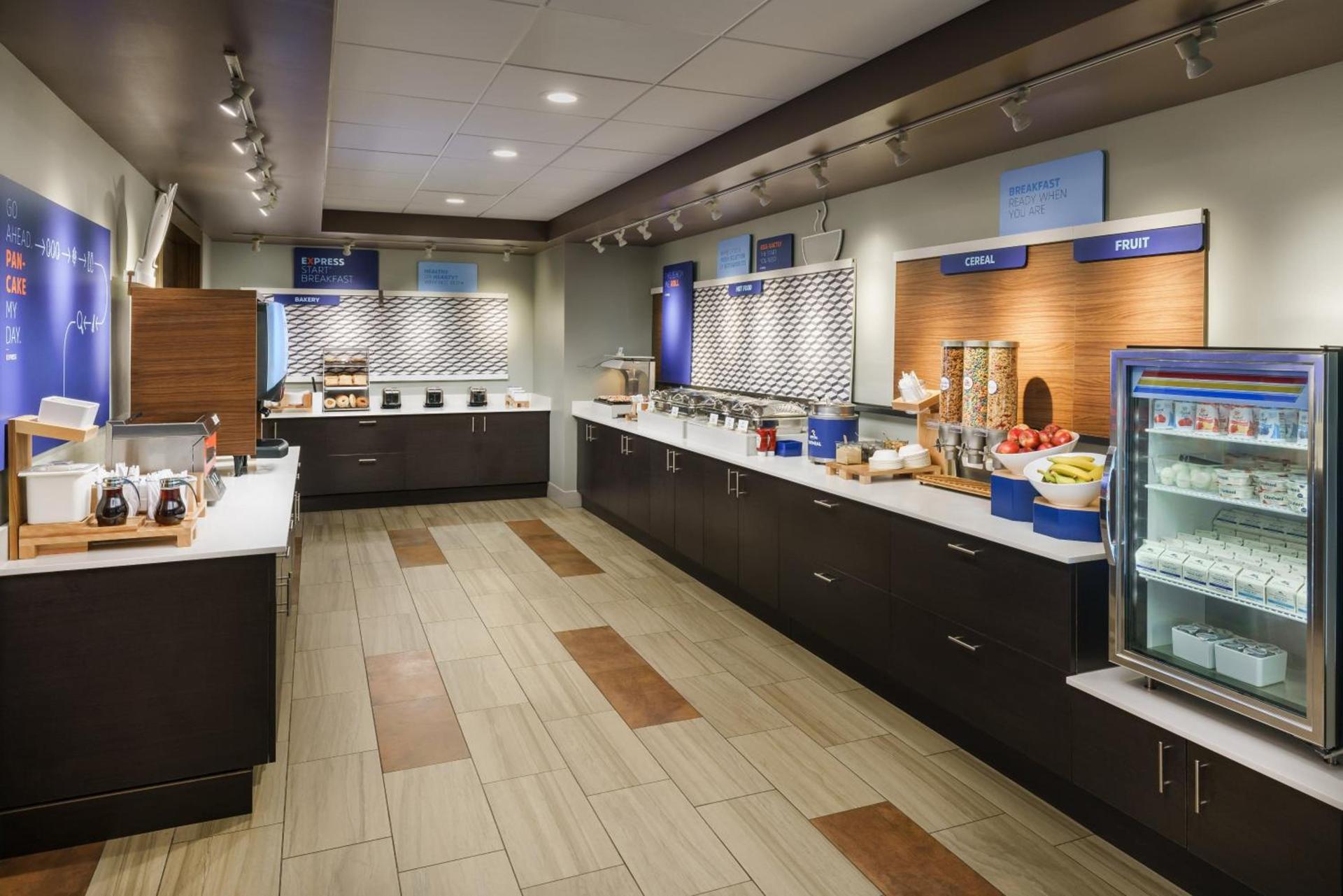 Holiday Inn Express Boston by IHG photo 52