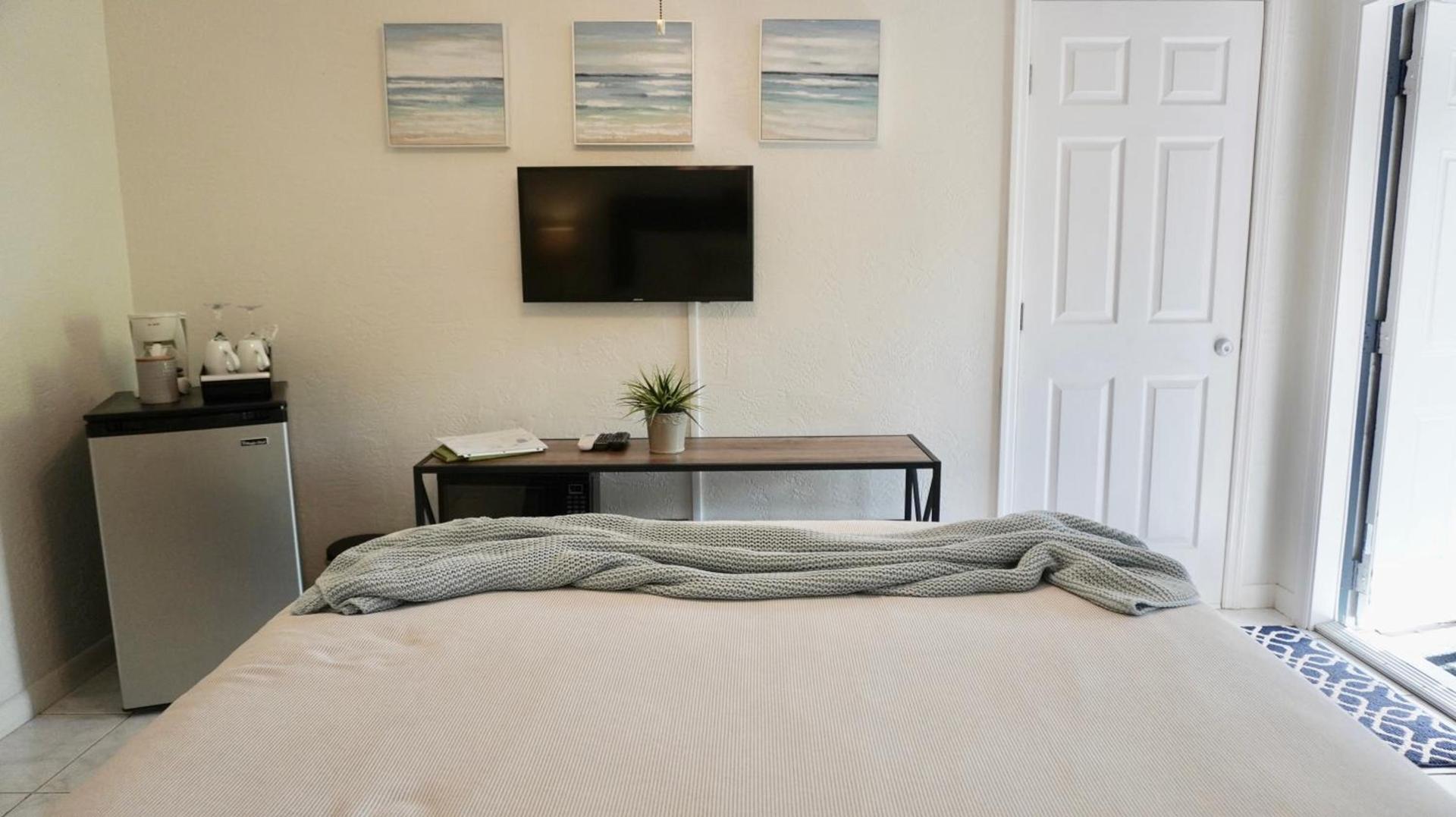 4145 By The Sea Inn & Suites photo 59